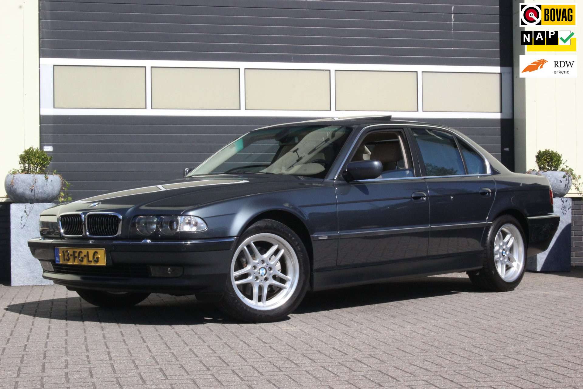 BMW 740