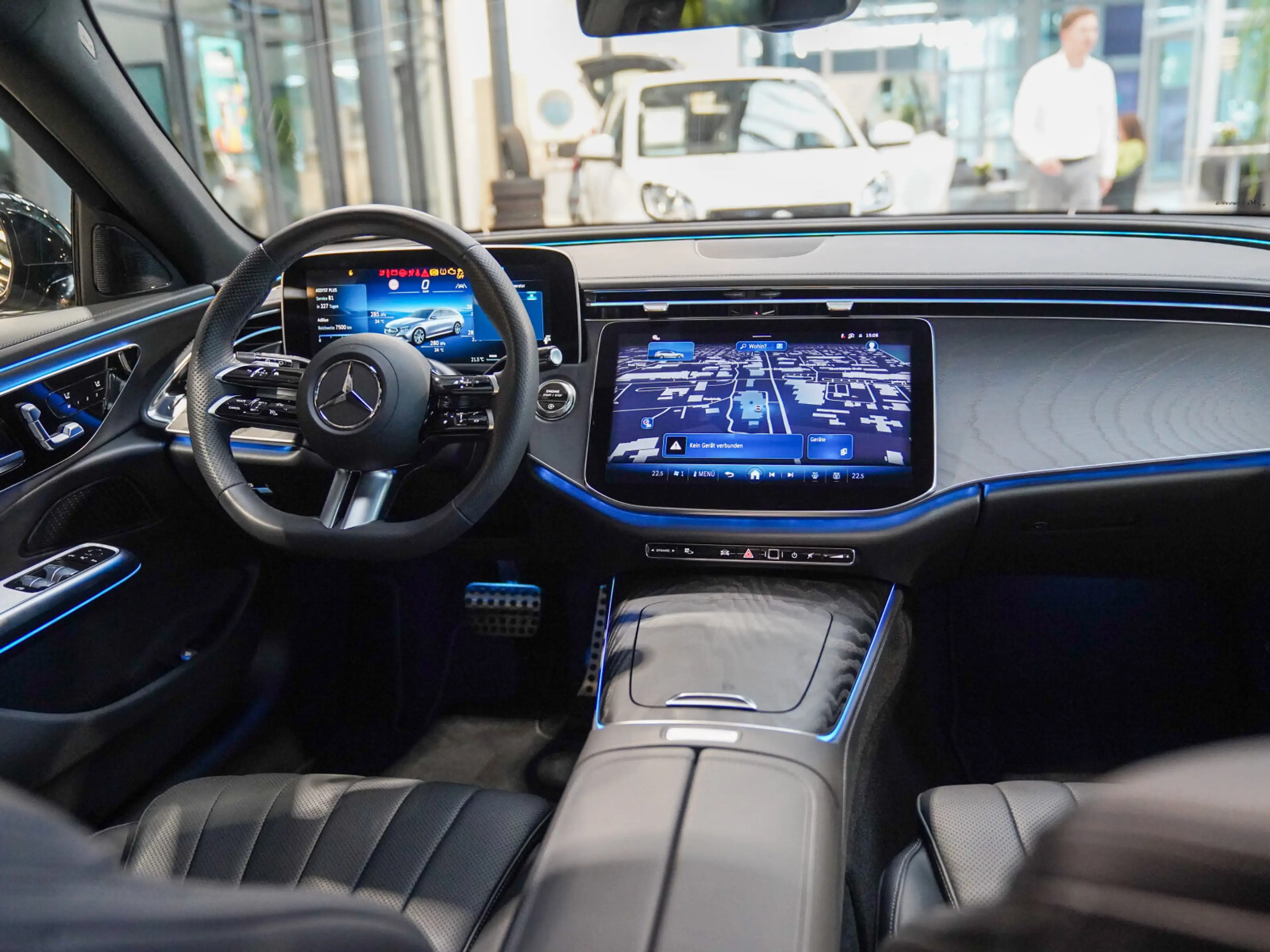 Mercedes-Benz E 450 E 450 d T 4M AMG Line Night Leder Pano AHK Memo — photo 17