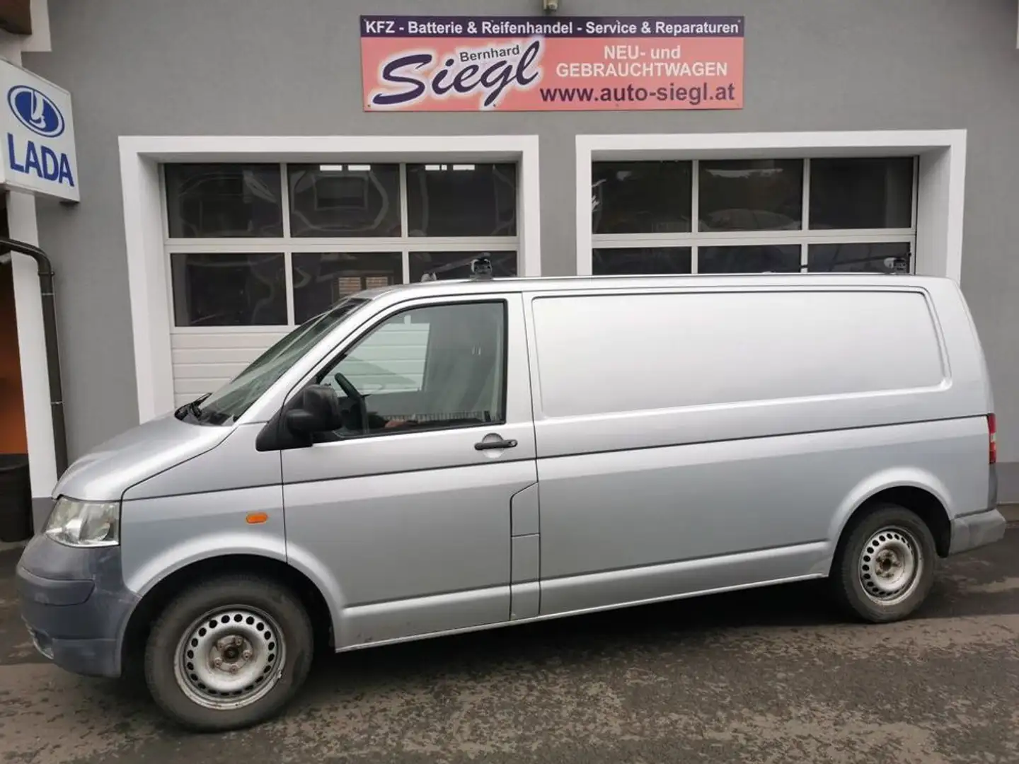 Volkswagen T5 Transporter Kasten lang Silber - 1