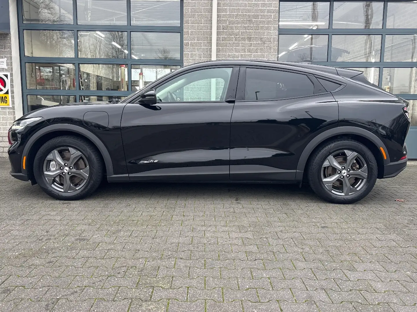 Ford Mustang Mach-E RWD 75 kWh |B&O|TREKHAAK| Noir - 2