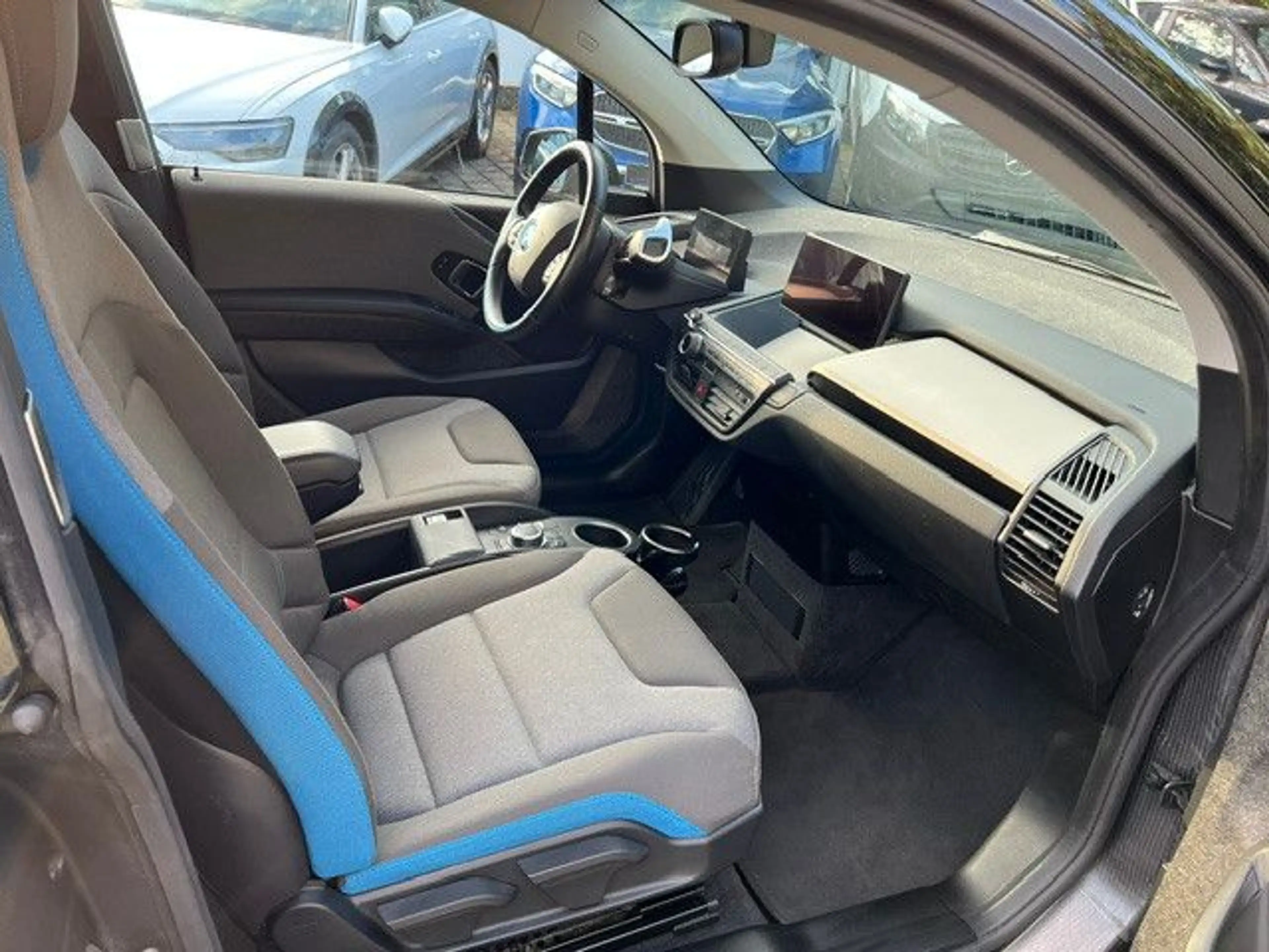 BMW i3 125KW 170PS /Sportpaket / Navi/PDC-Kamera/SH — photo 15