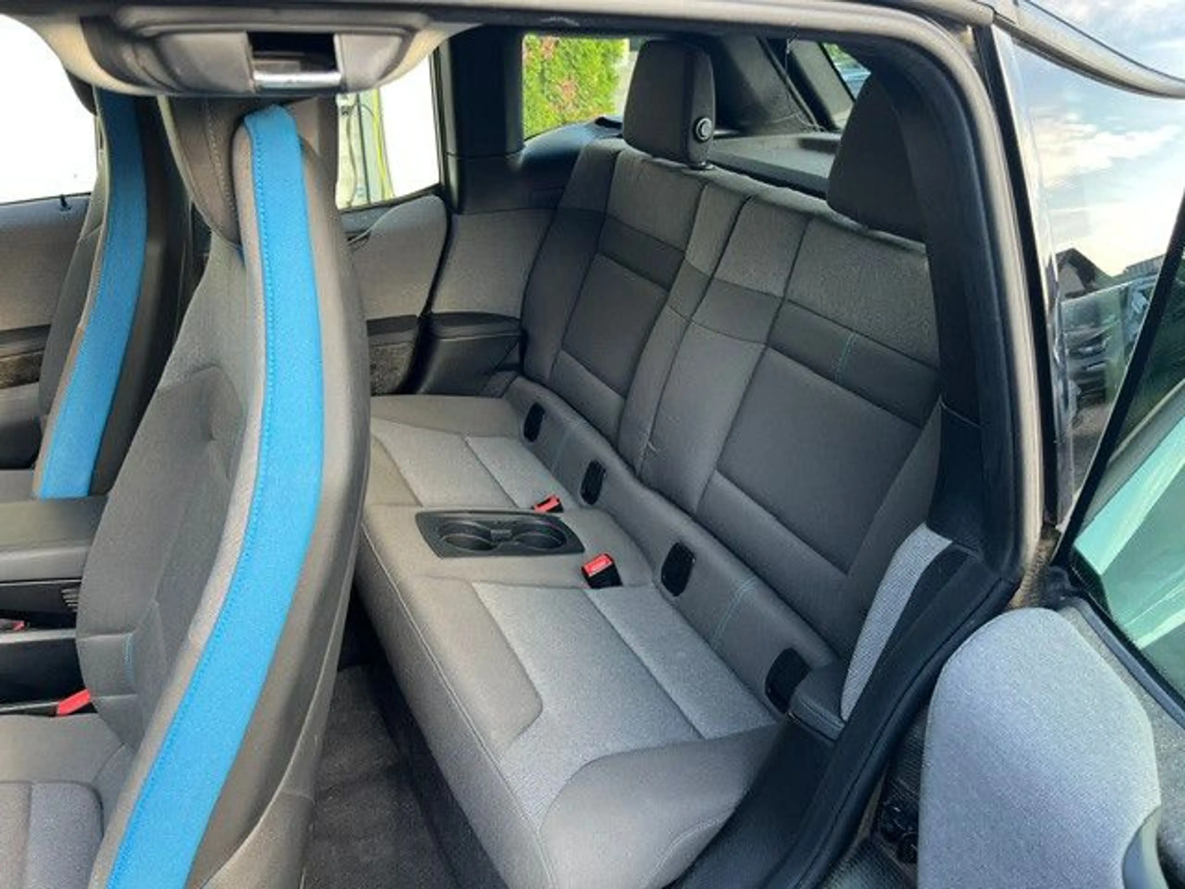 BMW i3 125KW 170PS /Sportpaket / Navi/PDC-Kamera/SH — photo 9