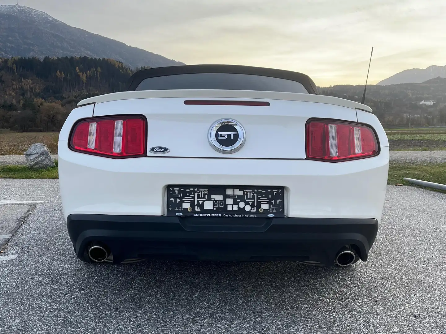 Ford Mustang GT Weiß - 2