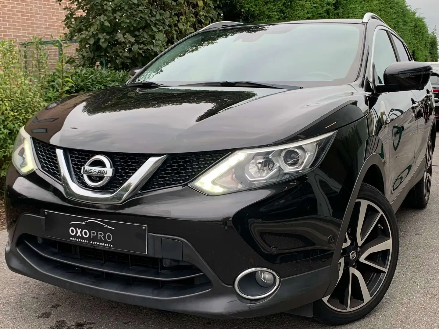 Nissan Qashqai 1.5DCI Tekna / Gps / Cuir / Toit Pano / Camera 360 Noir - 1