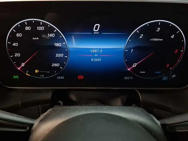 Mercedes-Benz GLC view 11