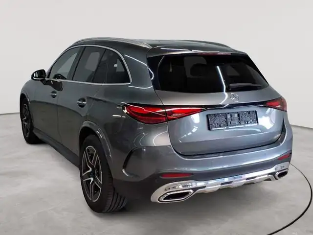Mercedes-Benz GLC view 5