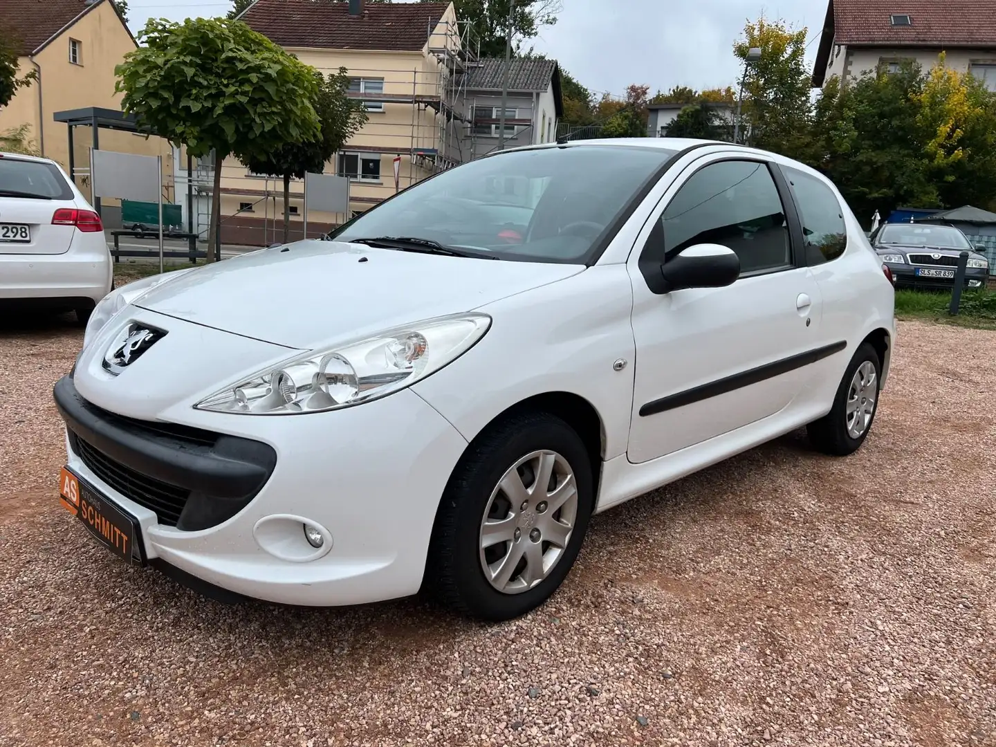 Peugeot 206 + Basis TÜV04.2026+COC Weiß - 1