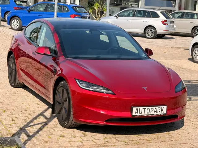 Tesla Model 3 view 7