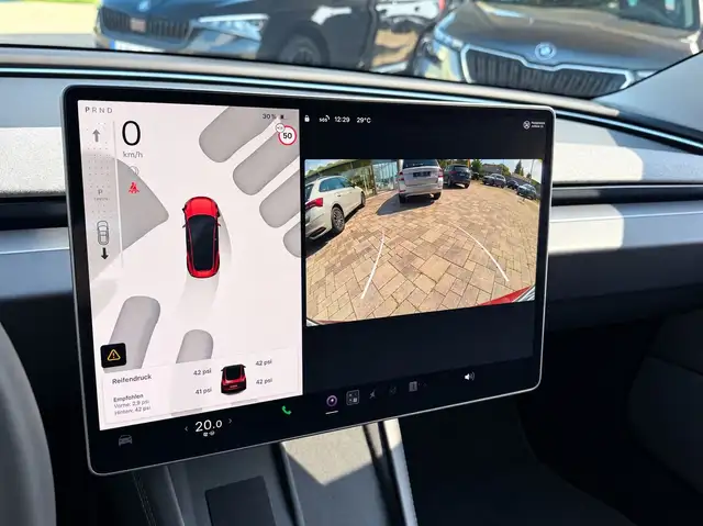 Tesla Model 3 view 15