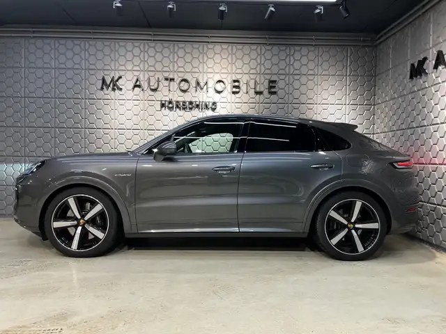 Porsche Cayenne view 5
