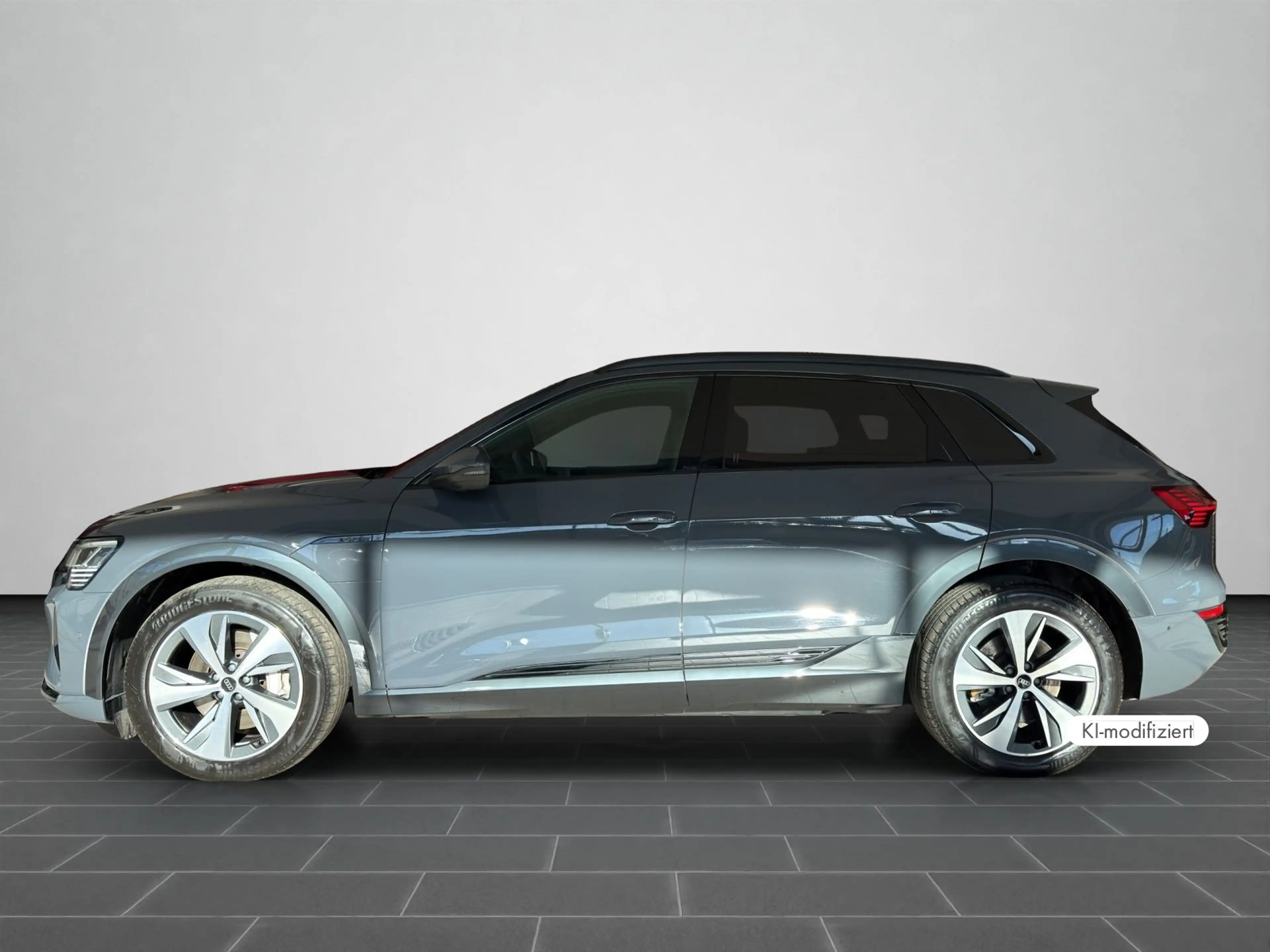 Audi Q8 e-tron advanced 50 e-tron quattro 250 kW — photo 7