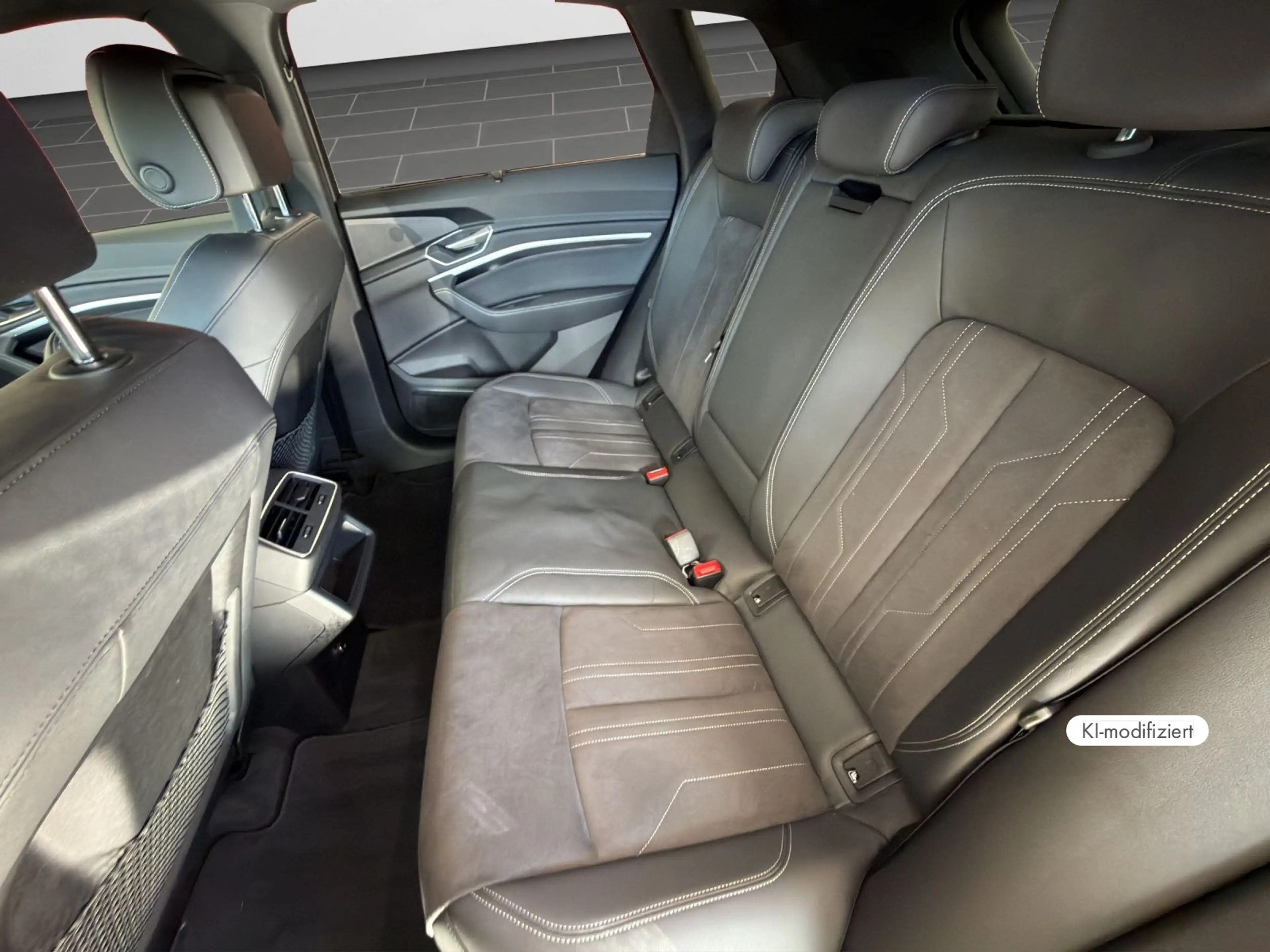 Audi Q8 e-tron advanced 50 e-tron quattro 250 kW — photo 14