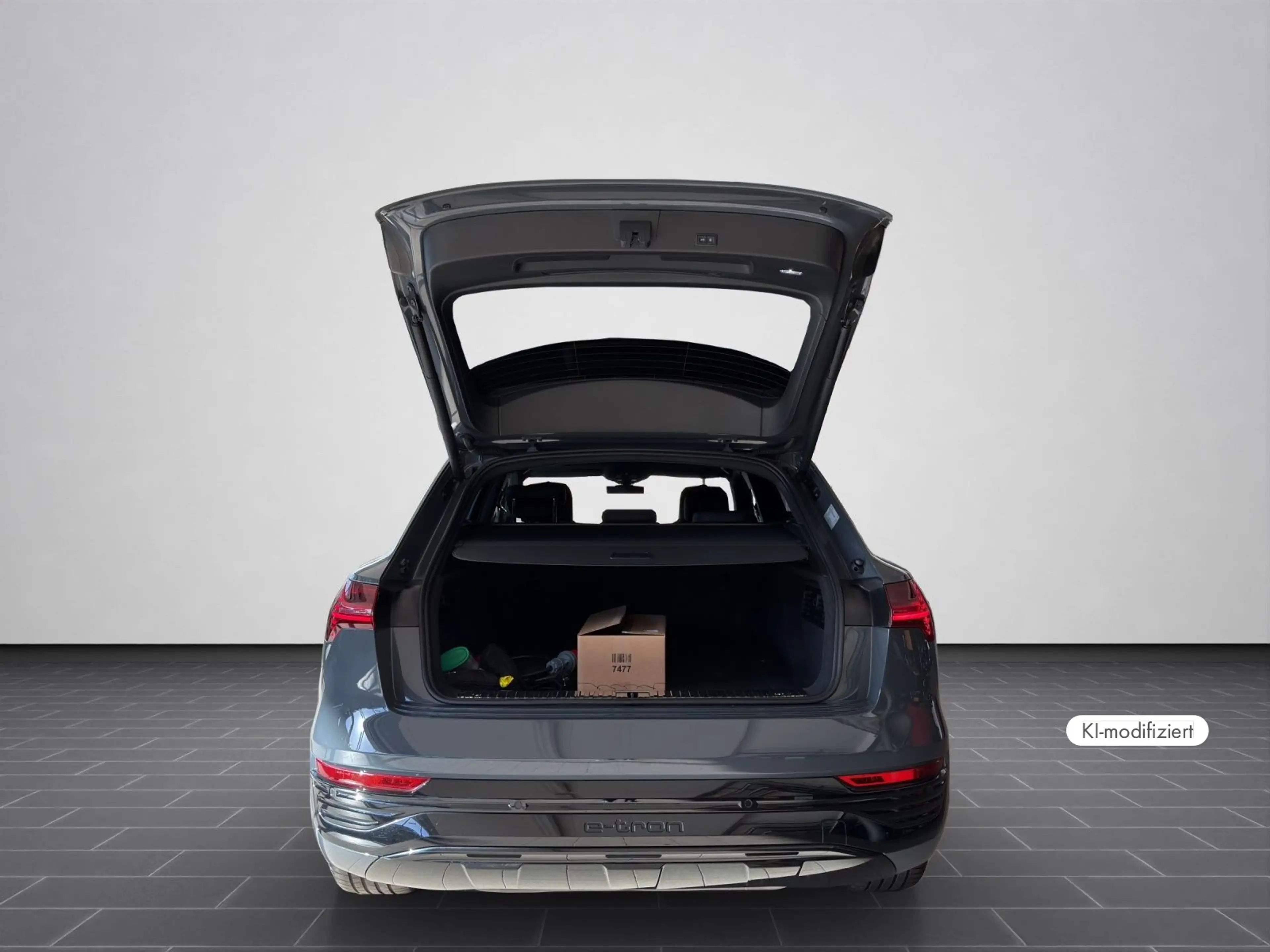 Audi Q8 e-tron advanced 50 e-tron quattro 250 kW — photo 15