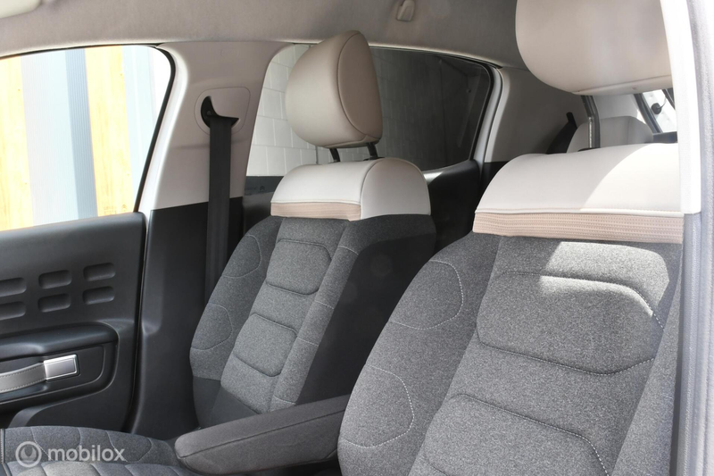 Citroen C3 1.2 PureTech Business — photo 13