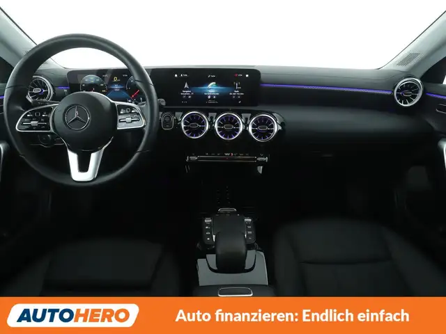 Mercedes-Benz Cla view 12