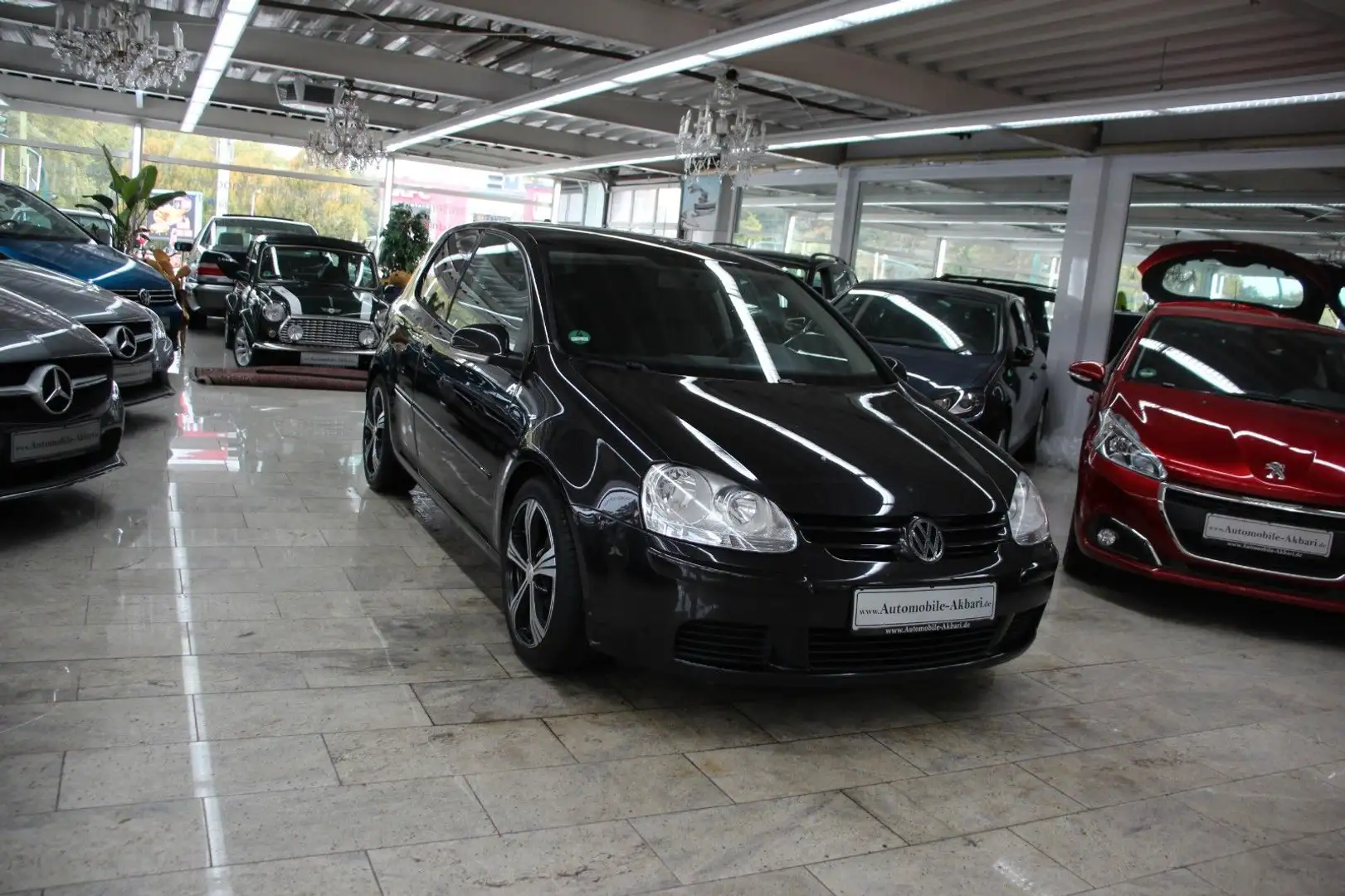 Volkswagen Golf V Lim. Trendline Schwarz - 2