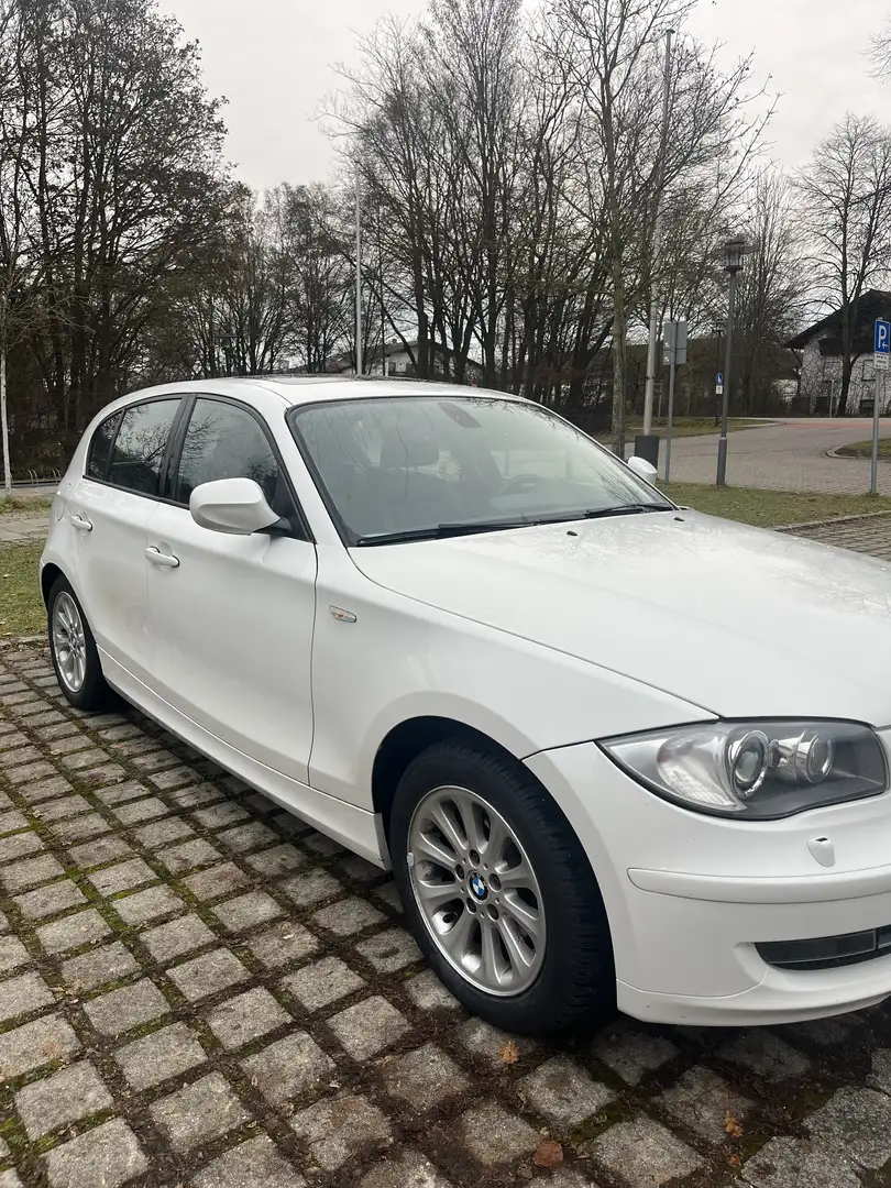BMW 120 120d Weiß - 2