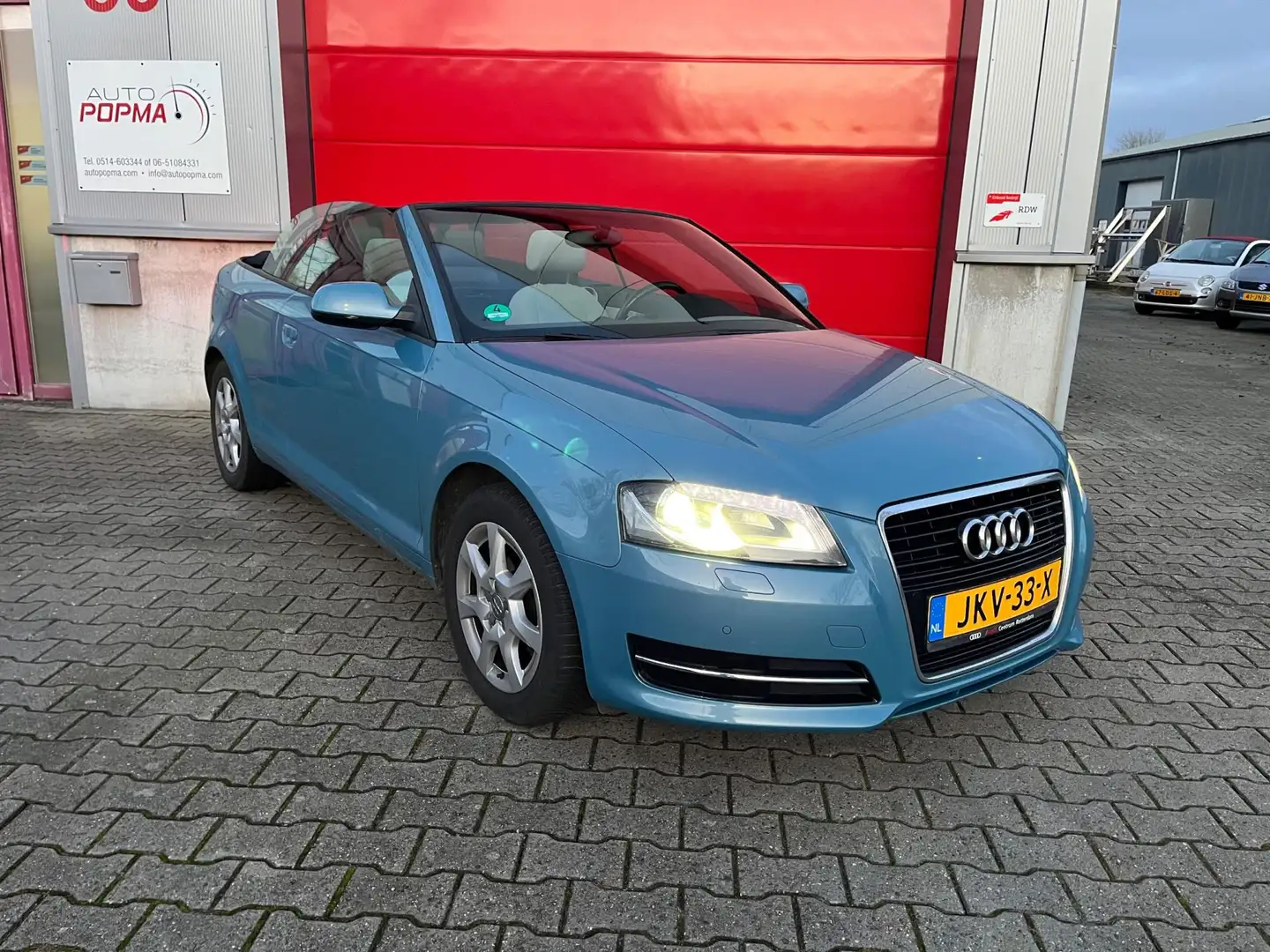 Audi A3 Cabriolet 2.0 TDI 140pk Attraction Automaat / Auto Blau - 2