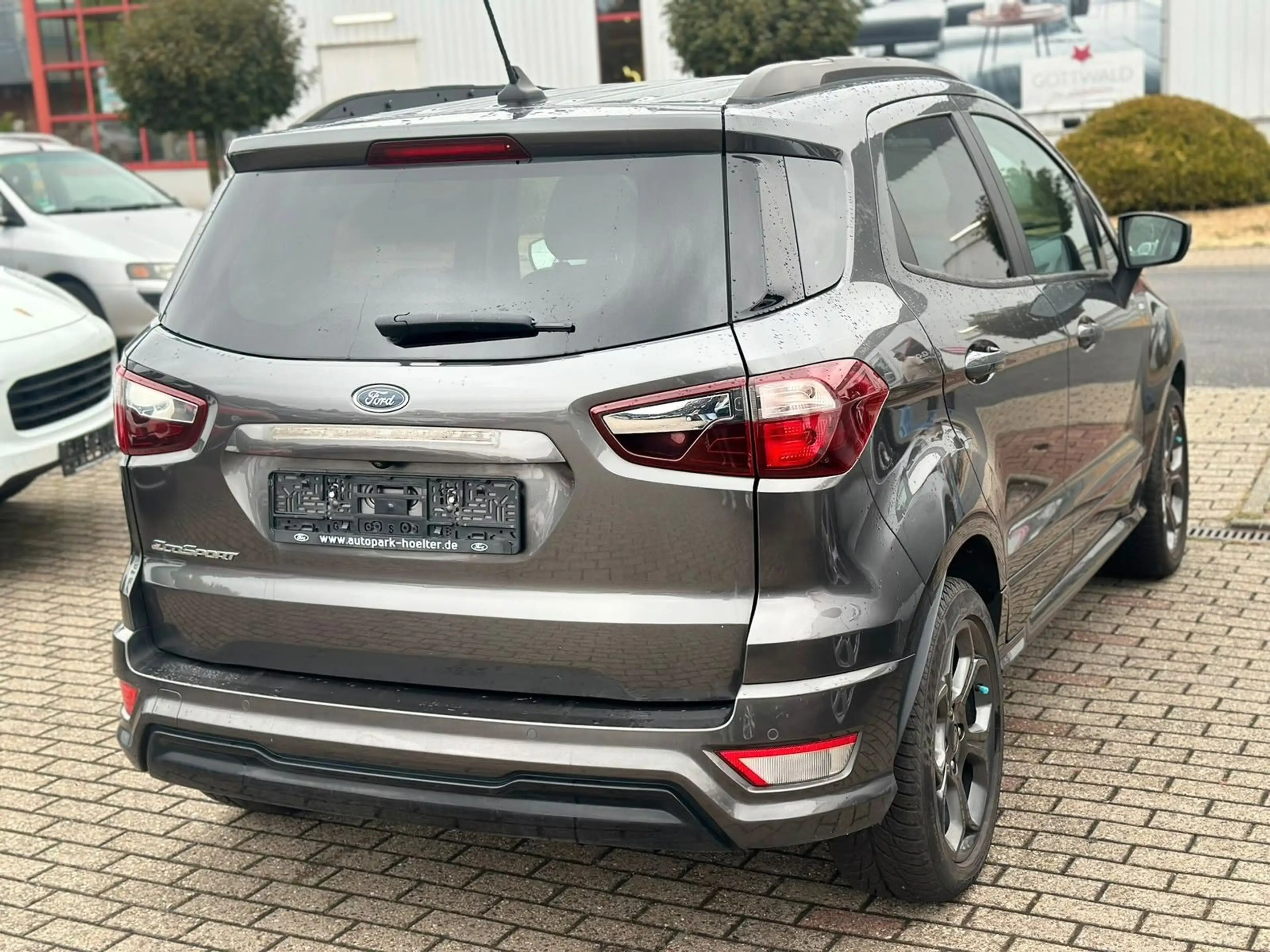 Ford EcoSport 1,0 EcoBoost 92kW ST-Line — photo 4