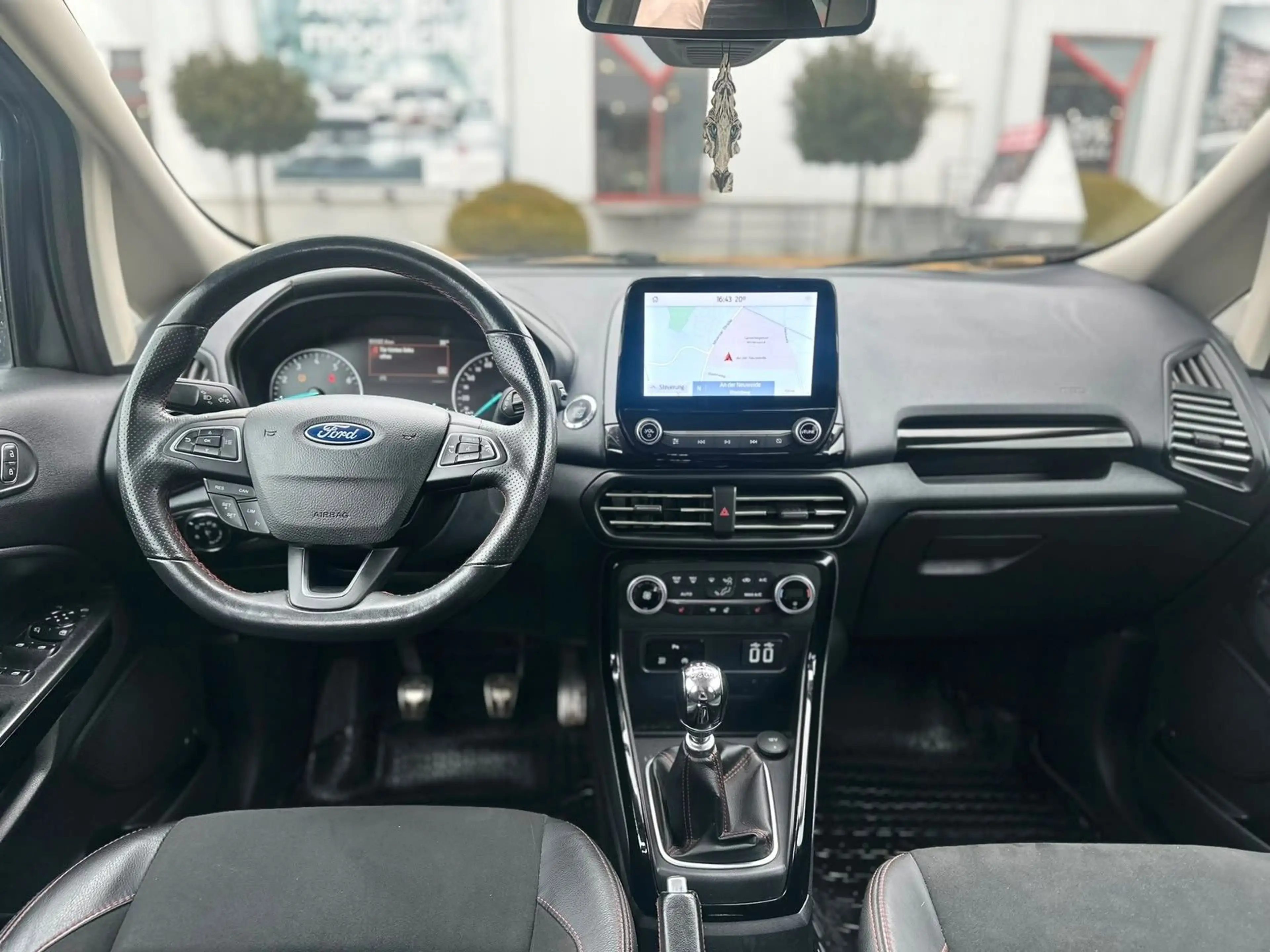 Ford EcoSport 1,0 EcoBoost 92kW ST-Line — photo 6