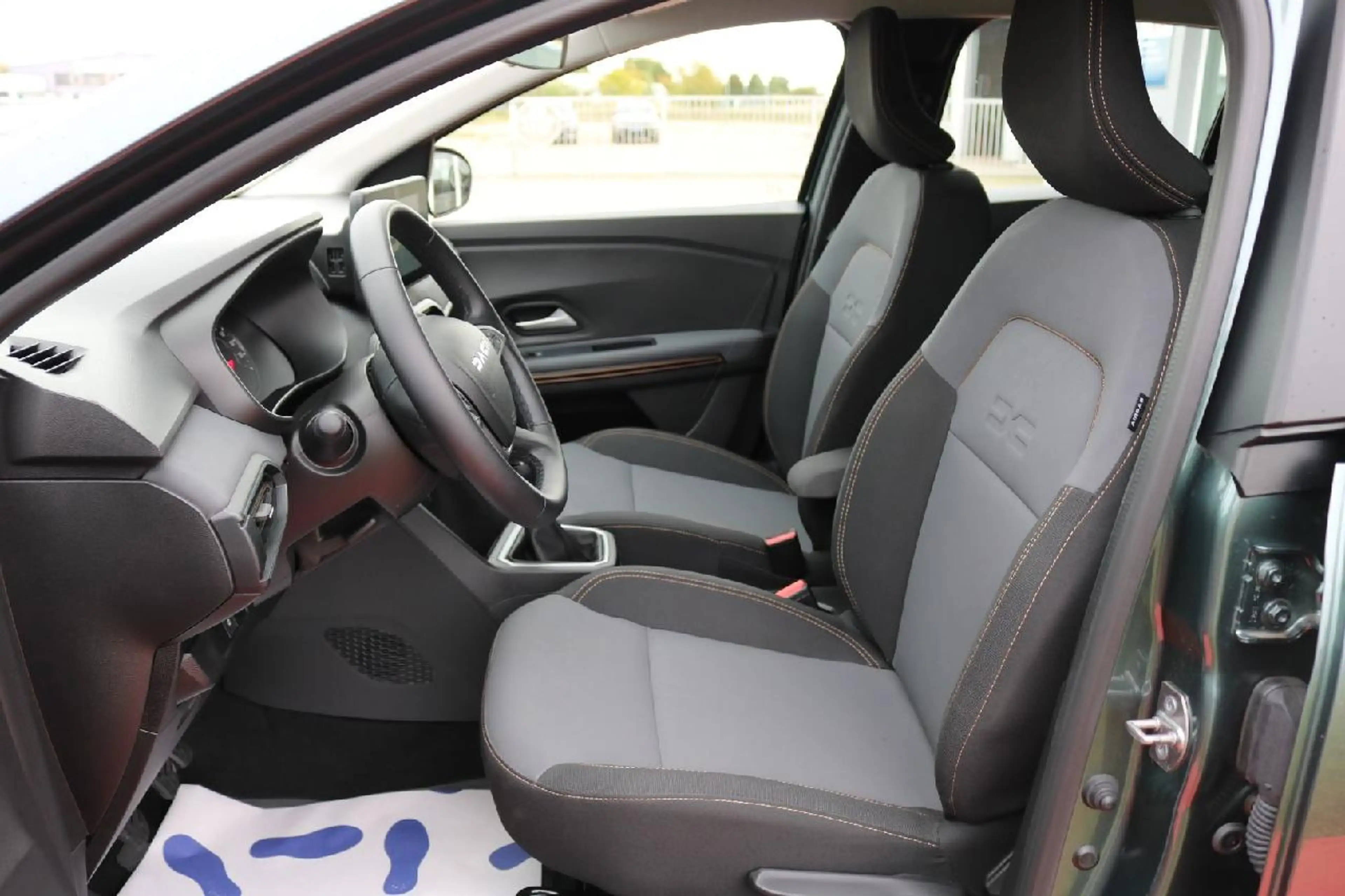 Dacia Sandero Stepway Extreme+ — photo 4