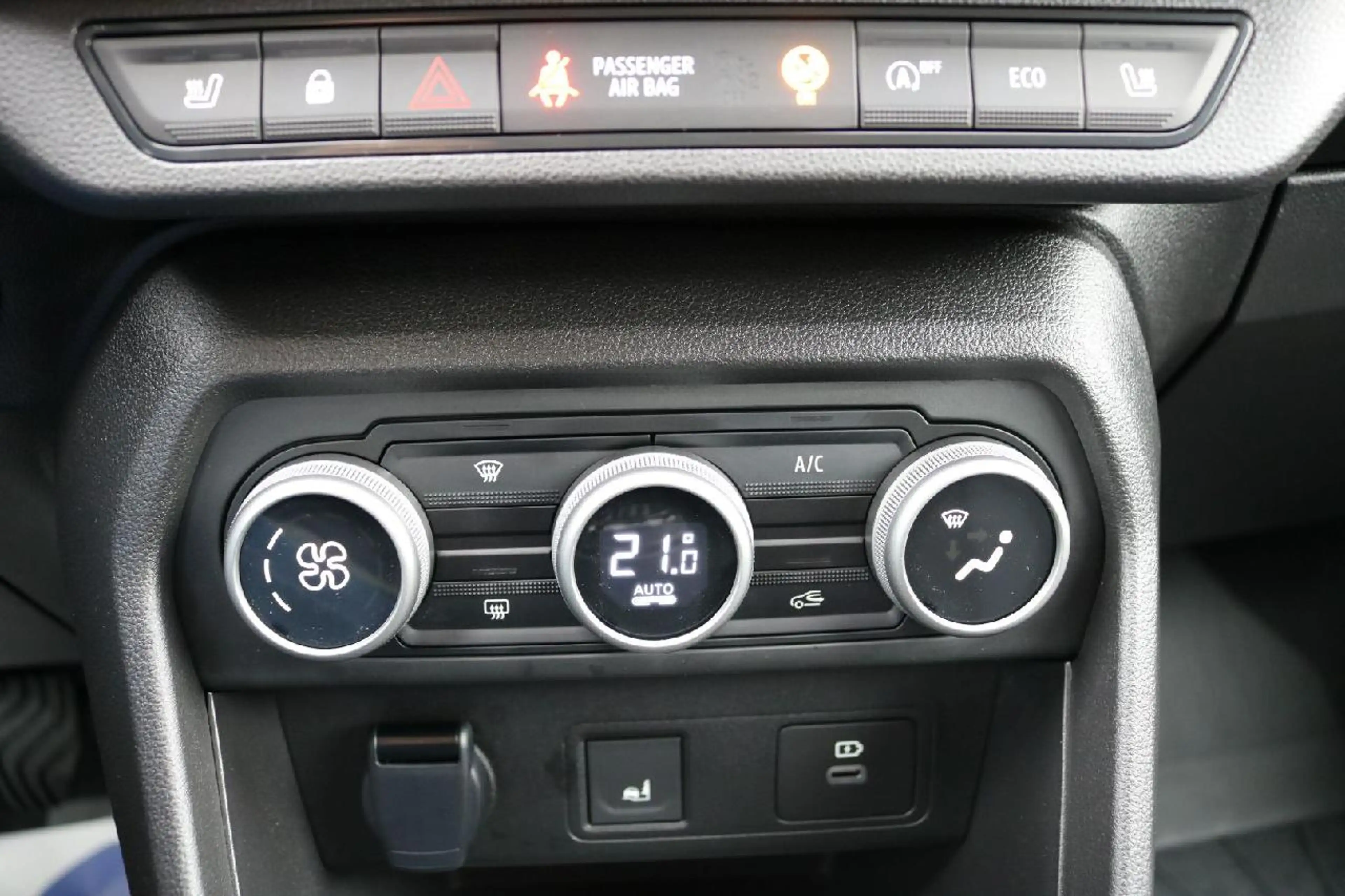 Dacia Sandero Stepway Extreme+ — photo 10