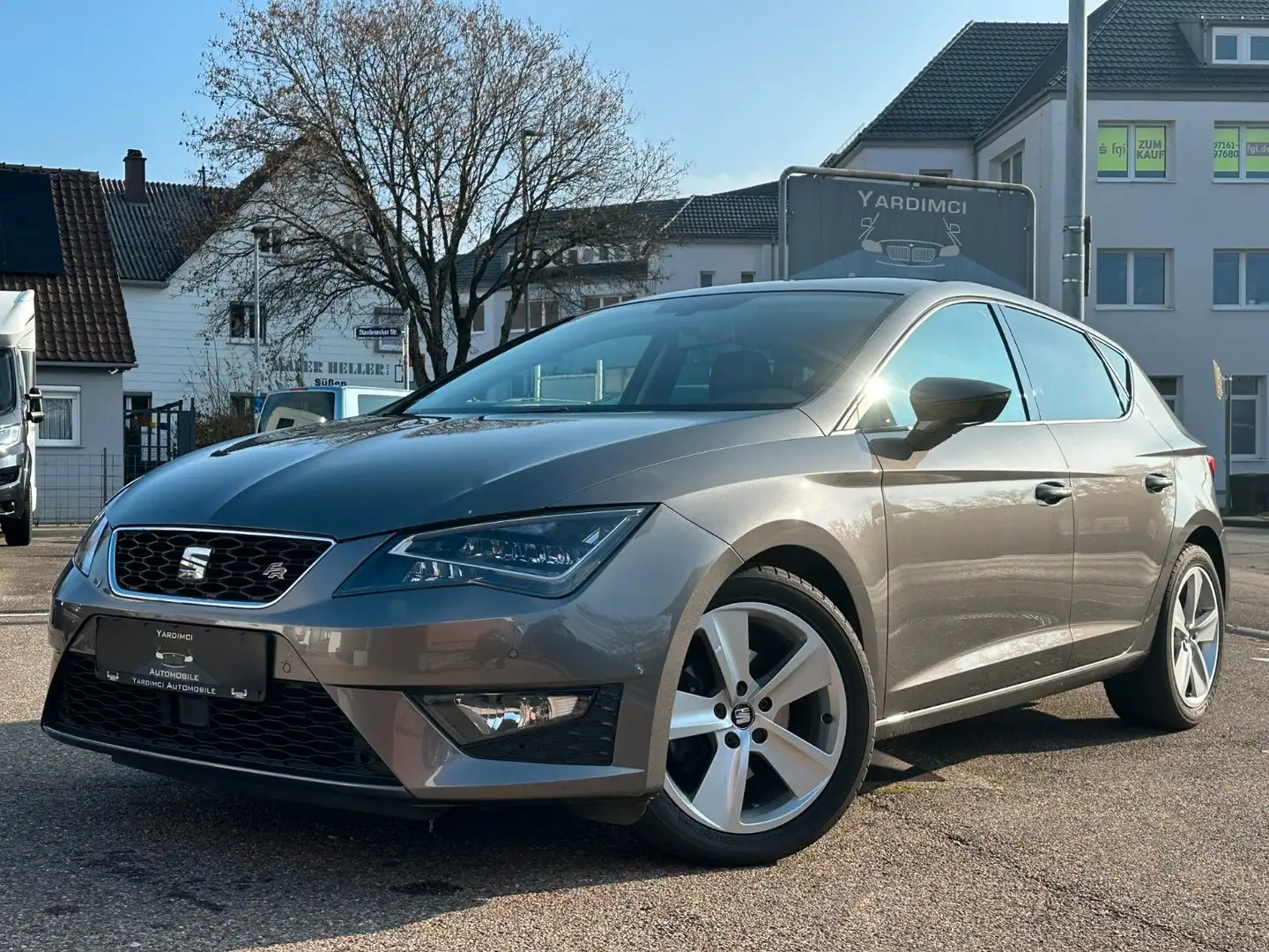 SEAT Leon *3X FR LINE*LED*NAVI*PDC*TEMPOMAT*EU6* Grau - 1