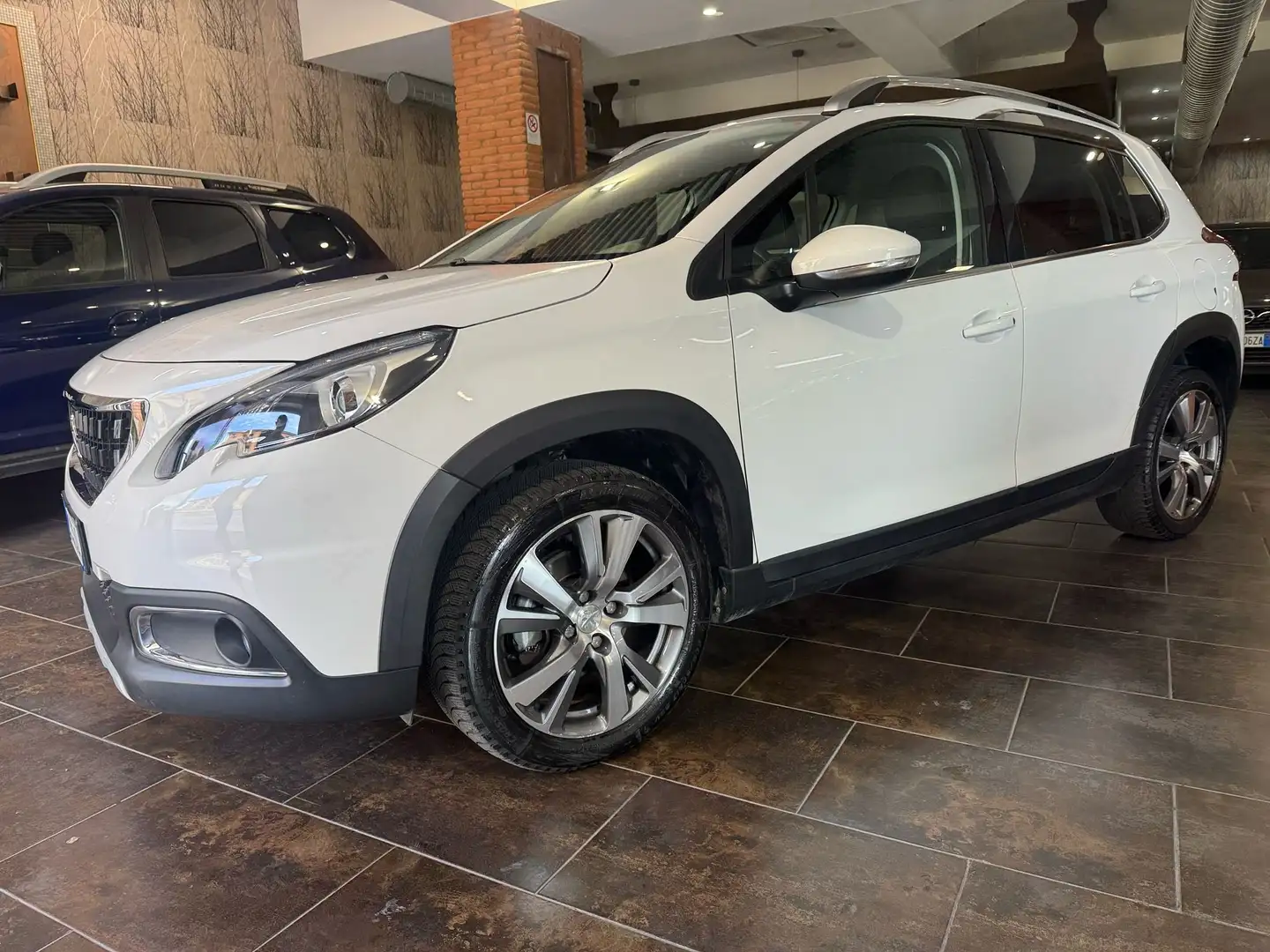 Peugeot 2008 2008 1.2 puretech  Allure Bianco - 1