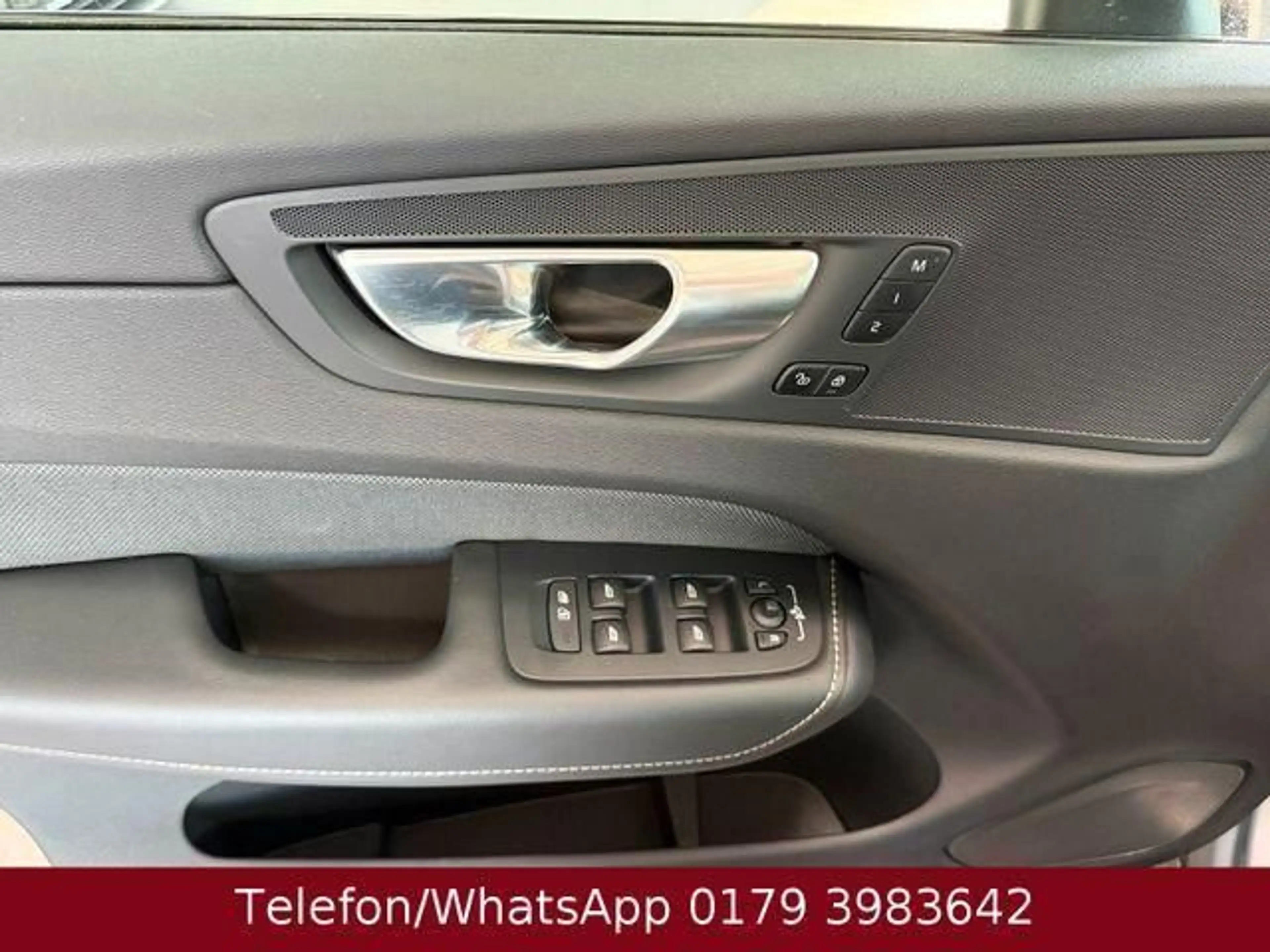Volvo XC60 Plus Dark AWD 184 kW (250 PS), Automatik... — photo 7