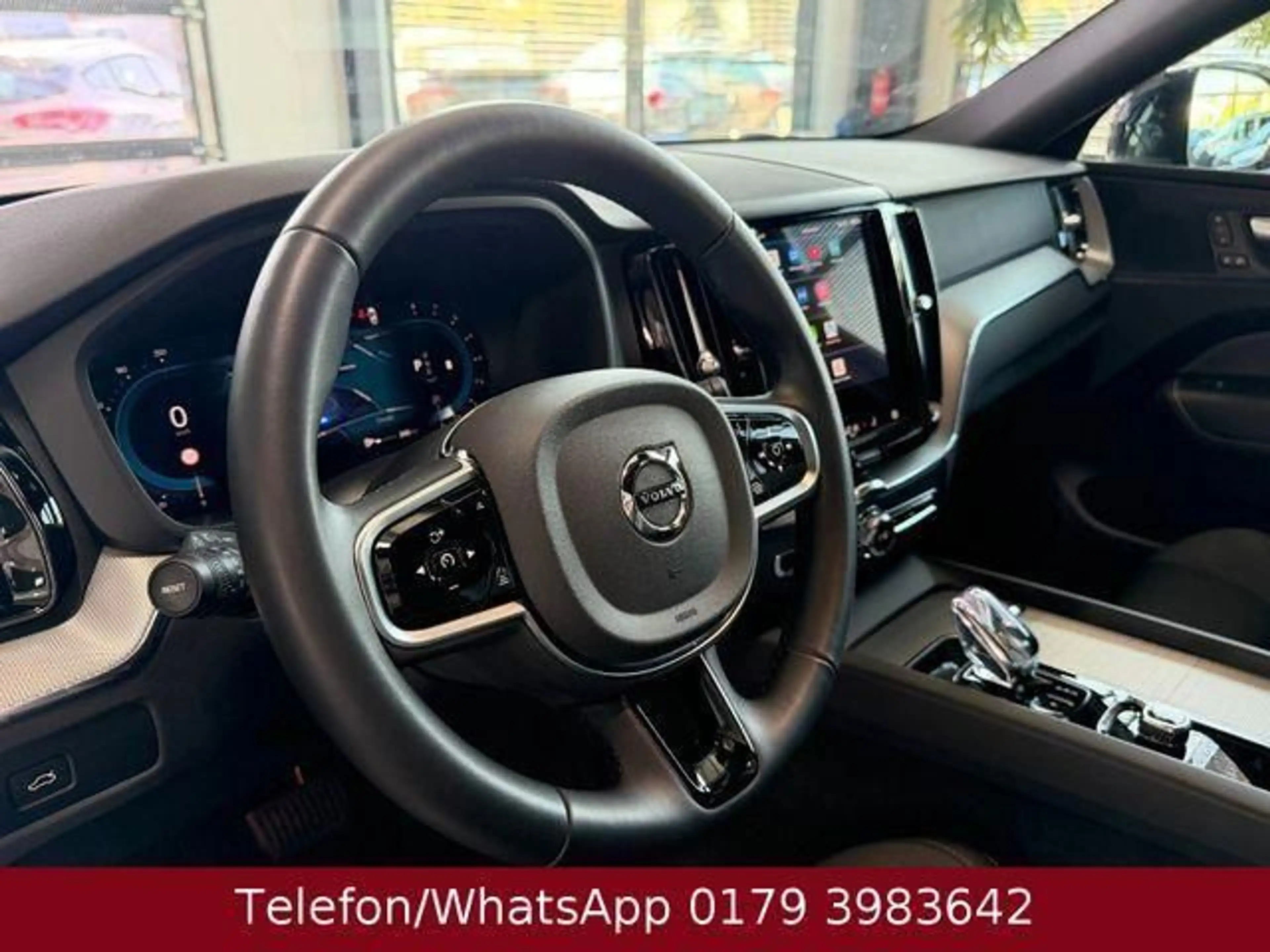 Volvo XC60 Plus Dark AWD 184 kW (250 PS), Automatik... — photo 11