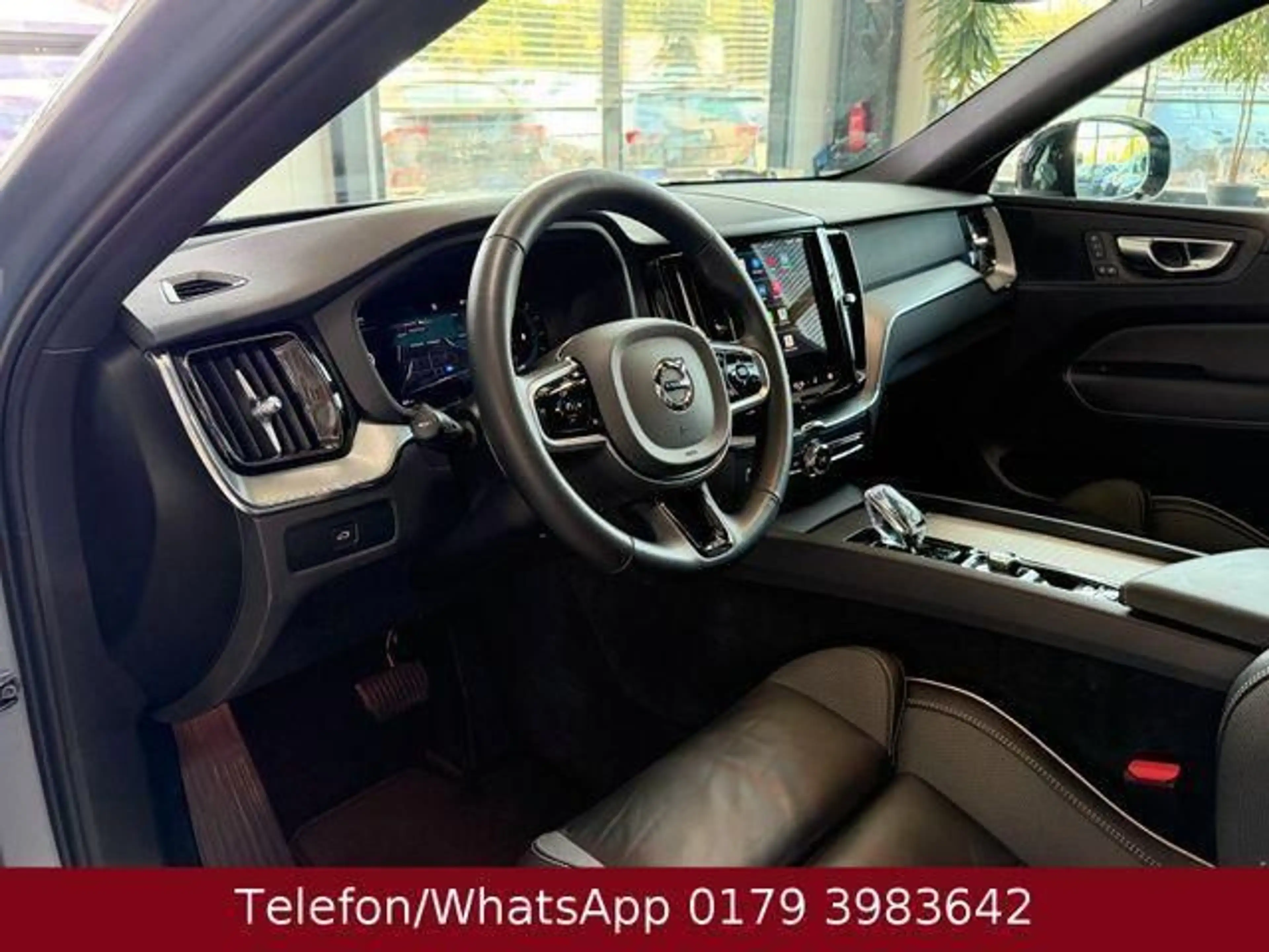 Volvo XC60 Plus Dark AWD 184 kW (250 PS), Automatik... — photo 8
