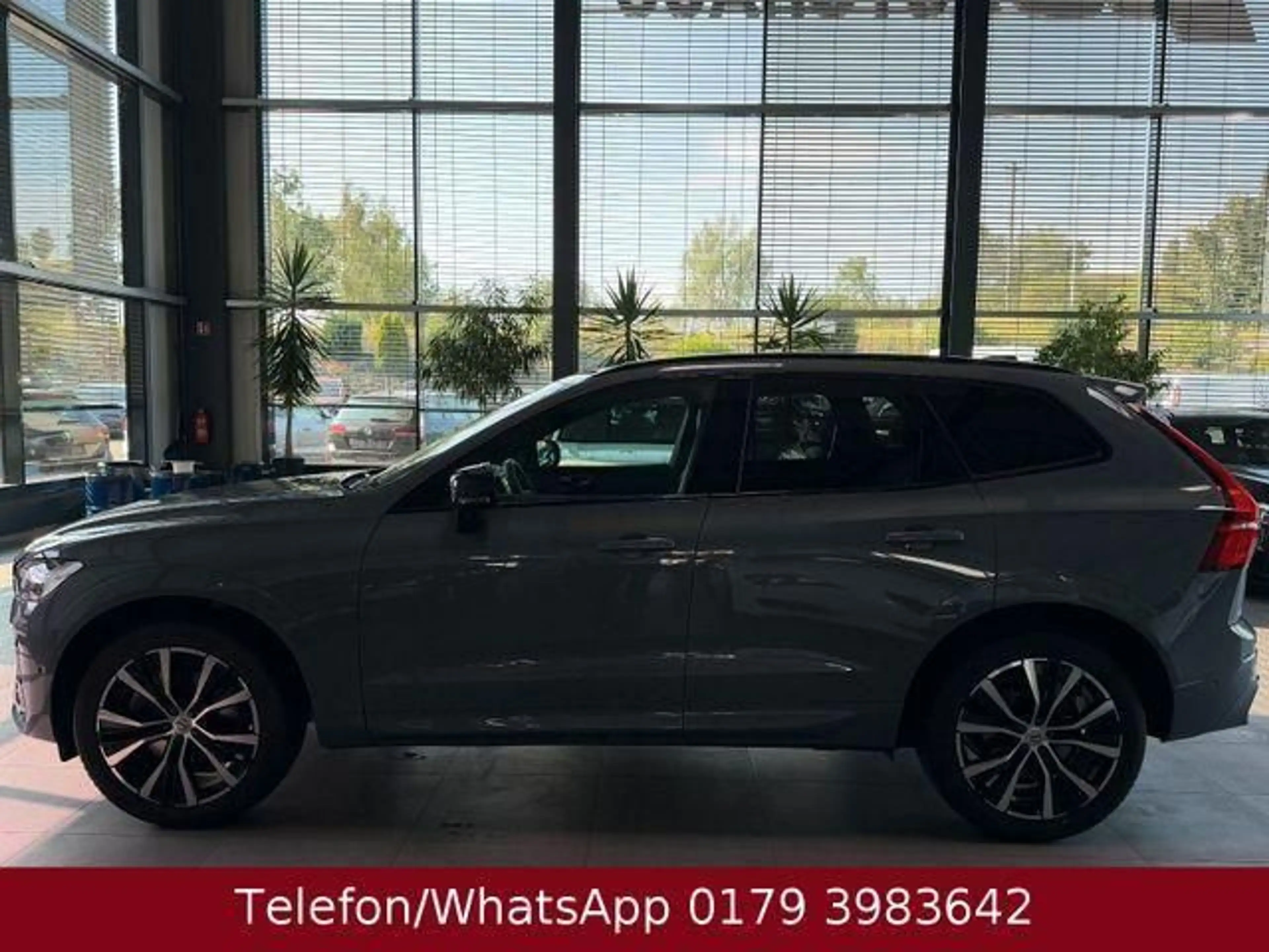 Volvo XC60 Plus Dark AWD 184 kW (250 PS), Automatik... — photo 5