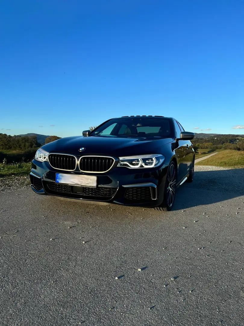 BMW 550 M550i xDrive Aut. mit Garantie/Scheckheftgpflegt Black - 1