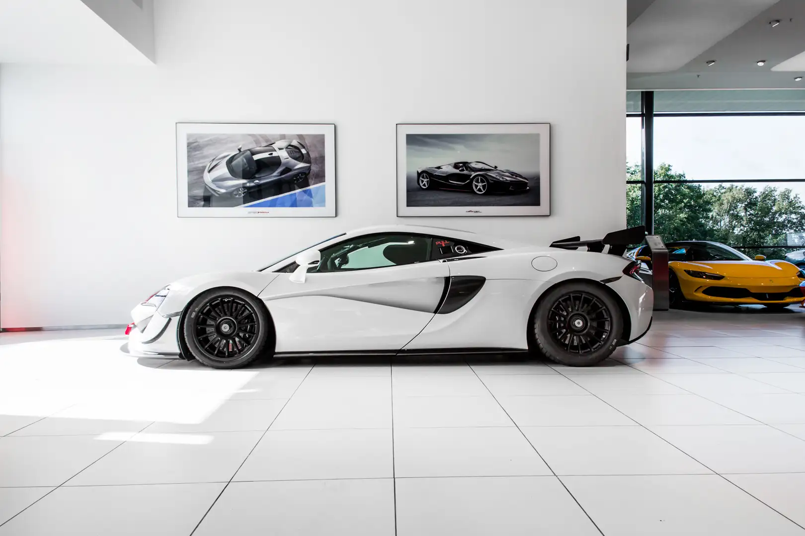 McLaren 570S GT4 ~Munsterhuis Sportscars~ Weiß - 2