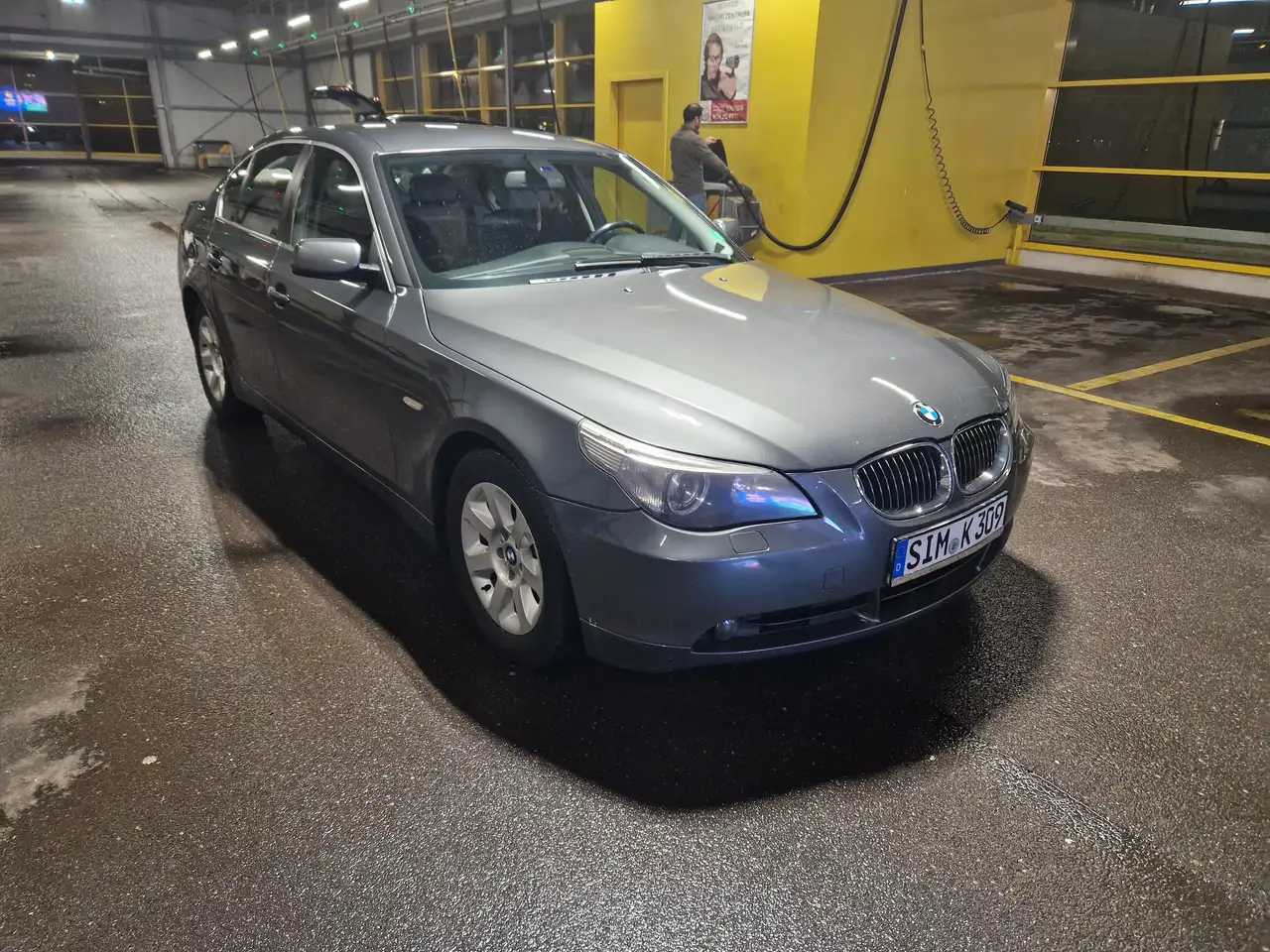BMW 525