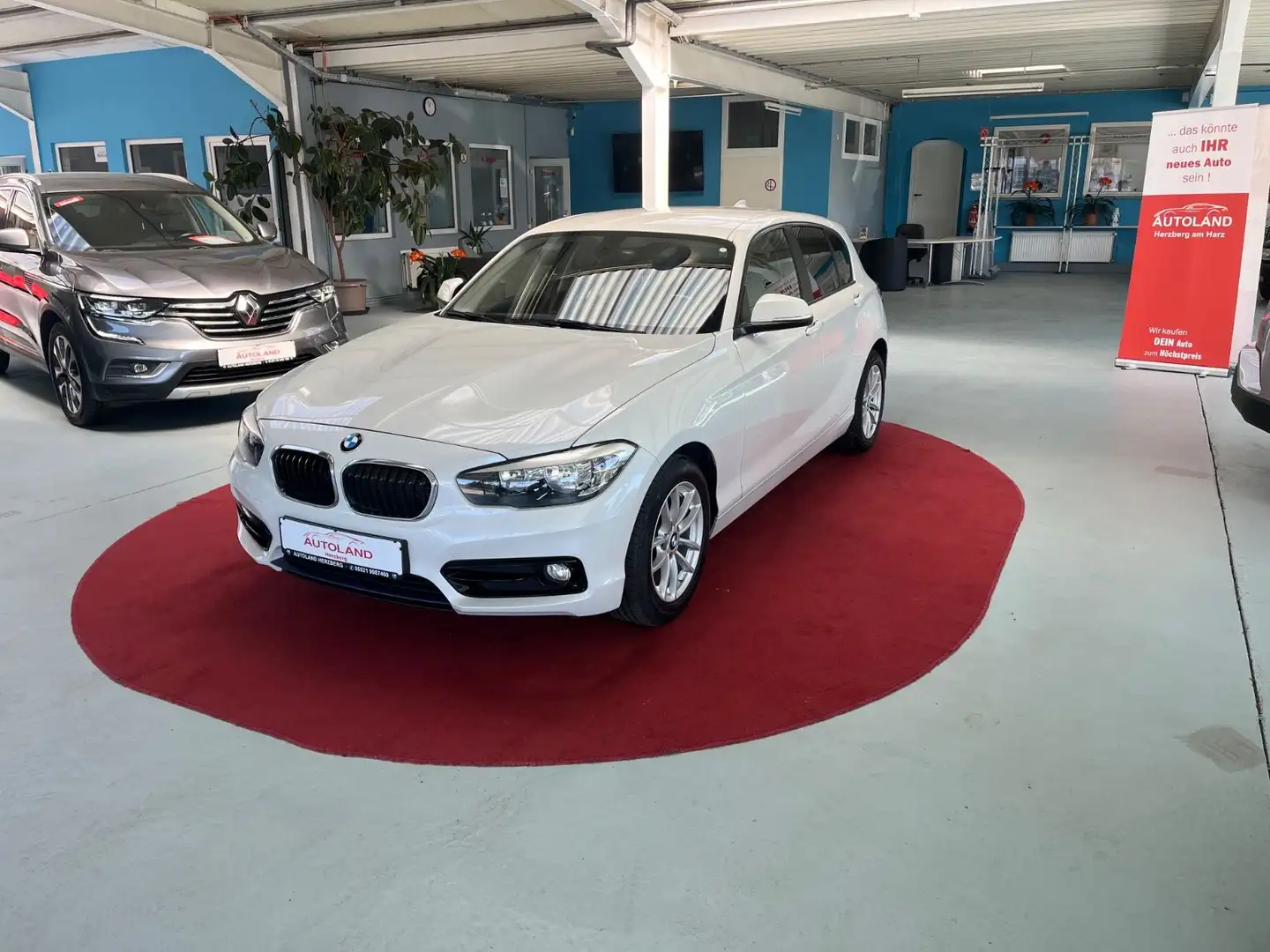 BMW 118 i Sport Line SHZ TEMP Navi PDC Blanc - 1