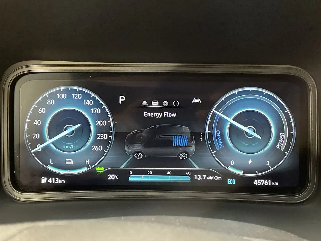 Hyundai KONA снимка Hyundai KONA