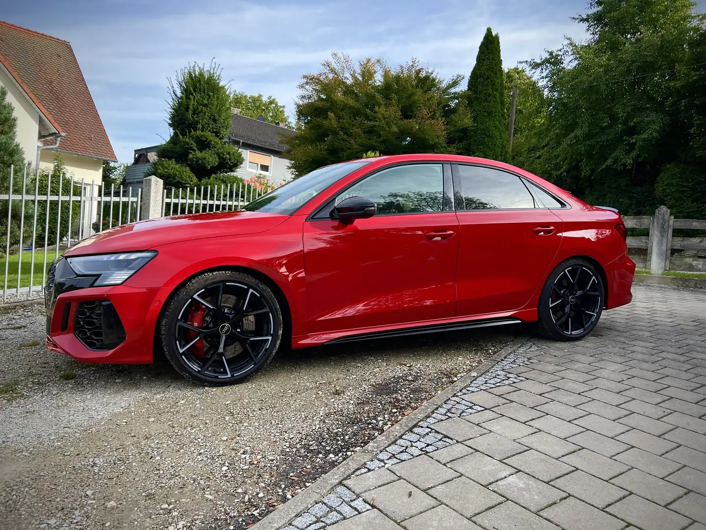 Audi RS3 8Y quattro Limousine,HuD,RS-Aga,Garantie,B&O Rot - 2