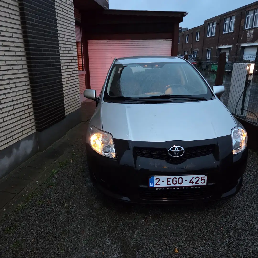 Toyota Auris - 2
