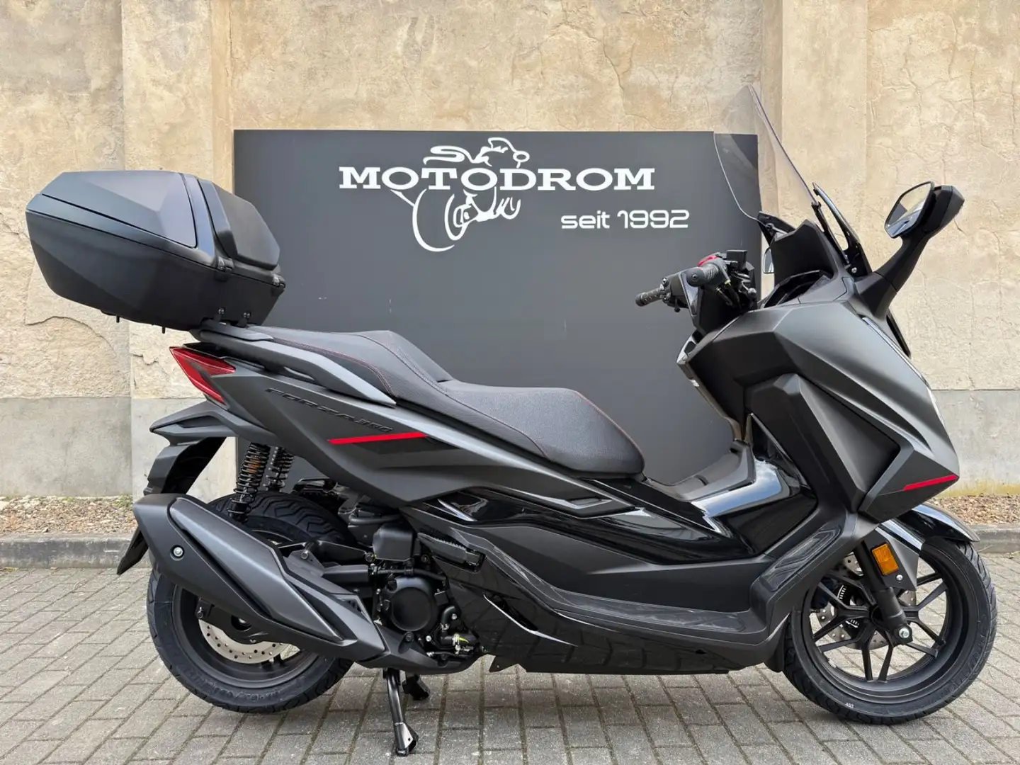 Honda Forza 350 inkl. Preisgarantie Gris - 1