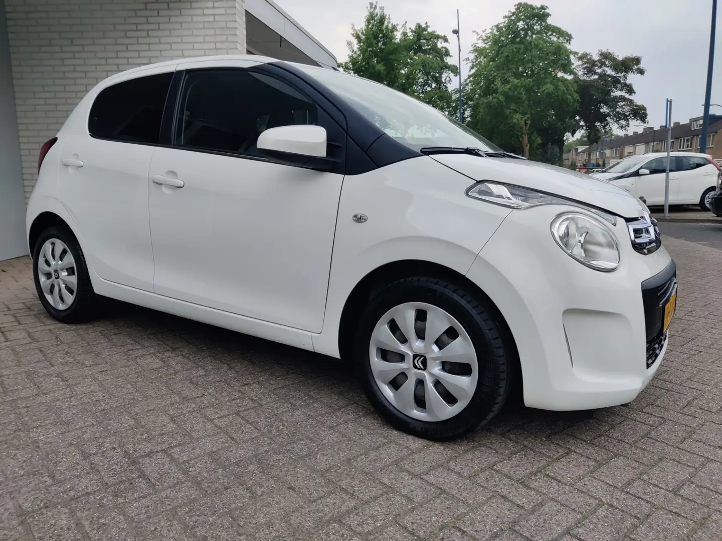 Citroen C1 1.0 VTi Feel / AIRCO / LED / CHROOM / EERSTE EIGEN Wit - 2