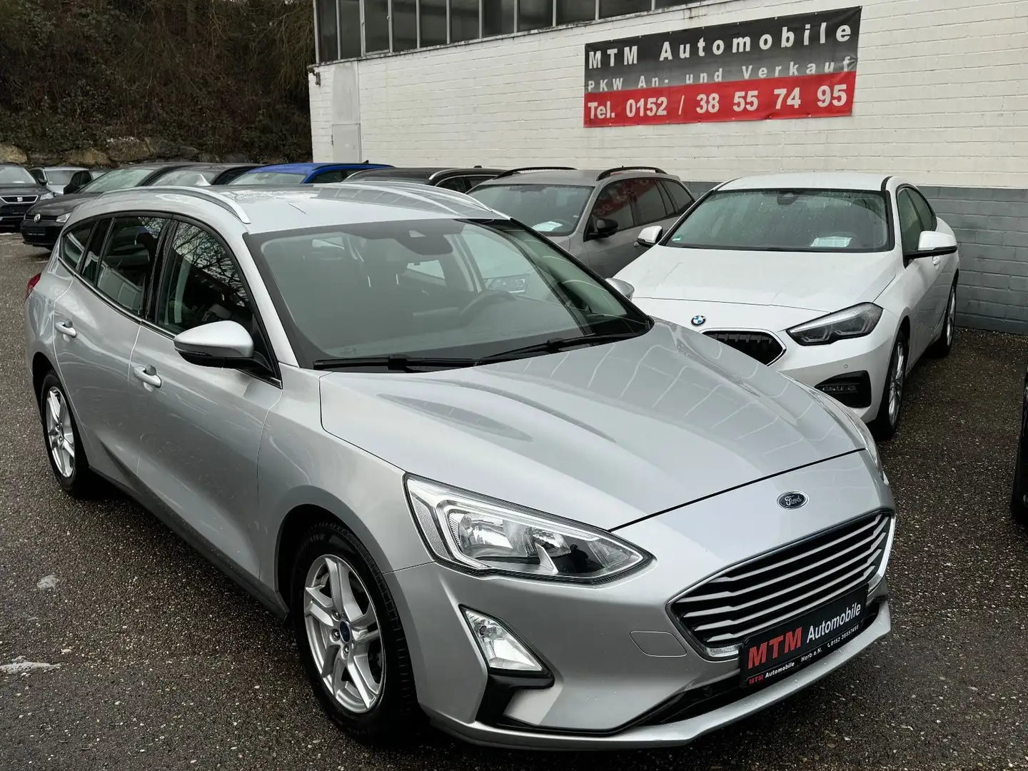 Ford Focus 1.5 EcoBlue Turnier Cool & Connect Navi Silber - 1