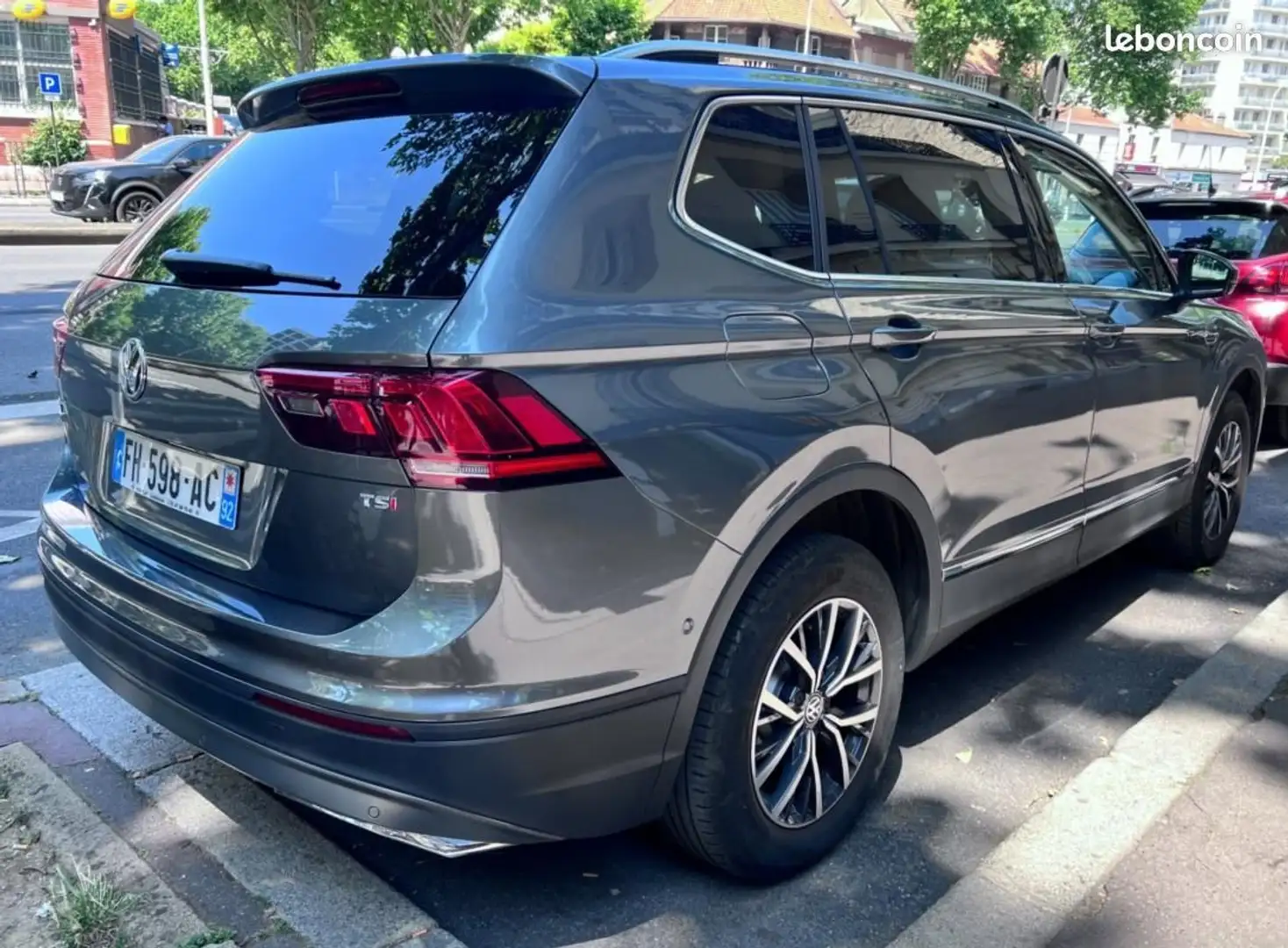 Volkswagen Tiguan ALLSPACE 1.5 TSI 150 EVO CONFORT LINE Gris - 2