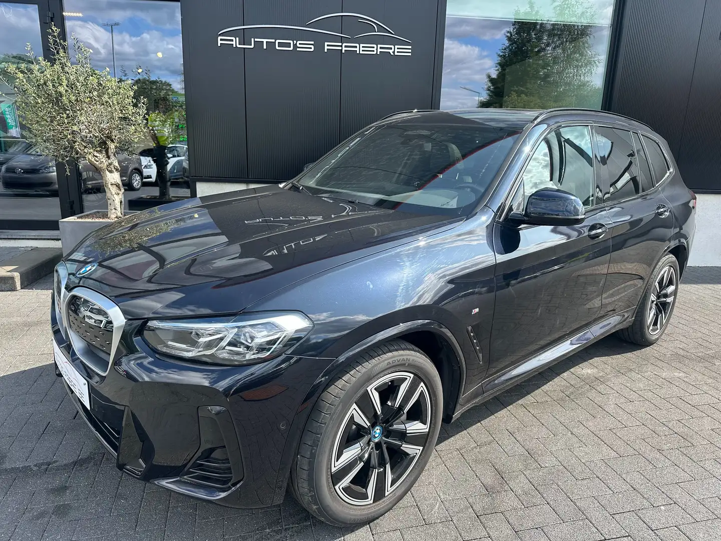 BMW iX3 M-Pack Pano 80KW/h Top configuratie - 1