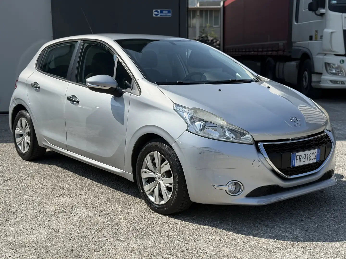 Peugeot 208 5p 1.4 hdi 8v Allure - 2