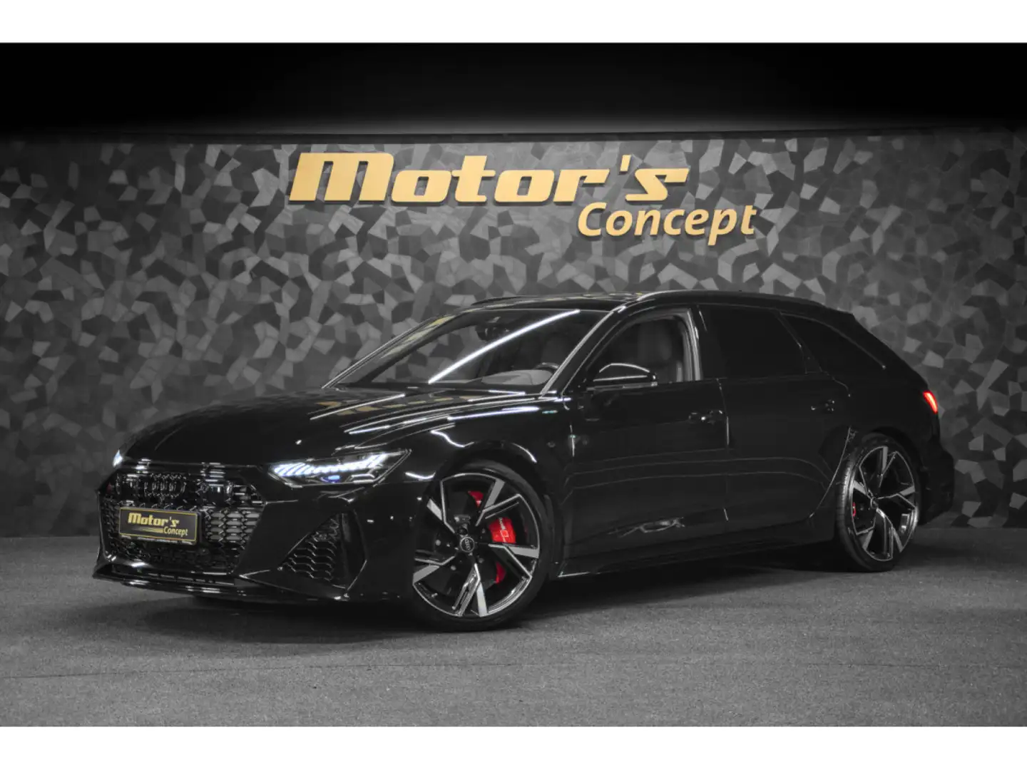 Audi RS6 C8 AVANT Negru - 1