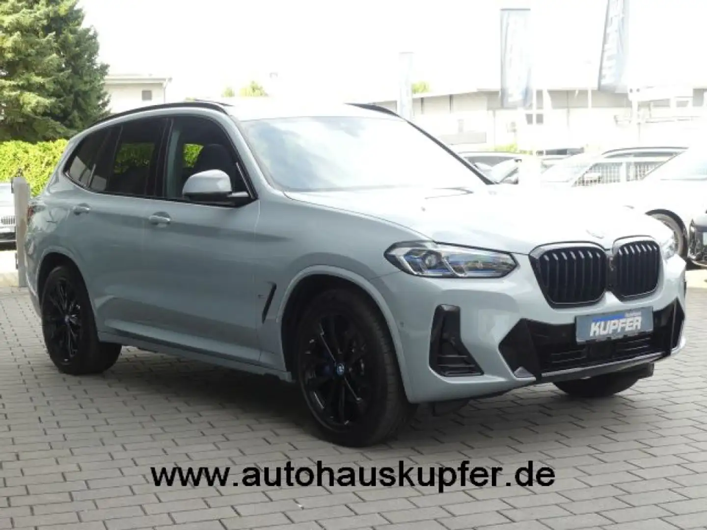 BMW X3 xDrive30e M Sportp. Pano°AHK°Laser°el.M-Sitze Gris - 2