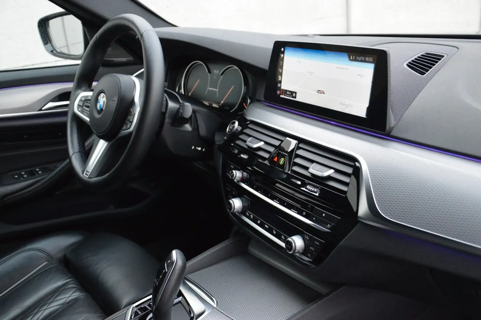 BMW 550 d xDrive *HarmanK.|ACC|HUD|Exklusivleder* Gris - 2