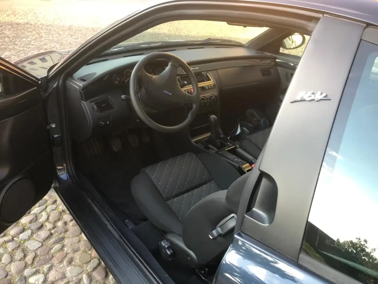 Fiat Coupe 1.8 16v, foto 5