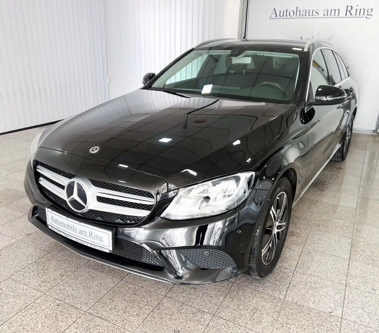 Mercedes-Benz C 220 d 4Matic Avantgarde Kamera Klimaaut. PDC ! Schwarz - 2